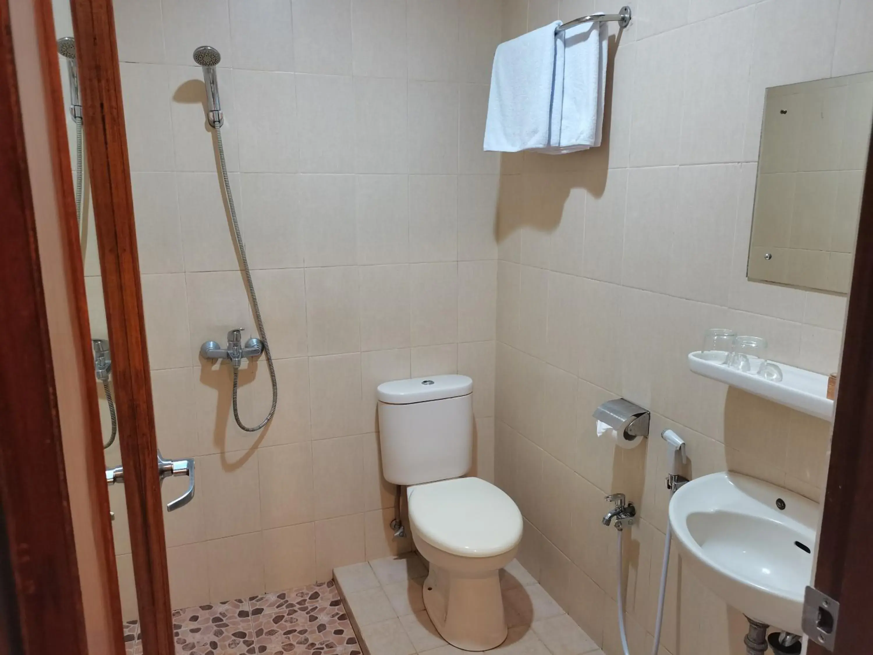 Photo of the whole room, Bathroom in Hotel Catur