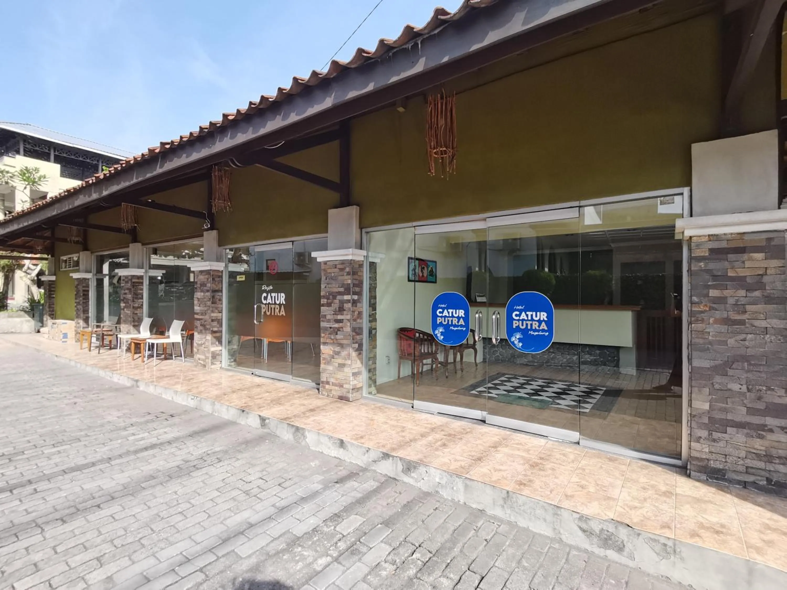 Property building in Hotel Catur Putra