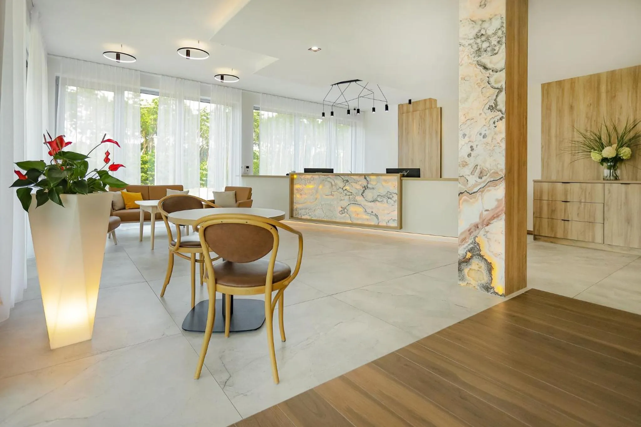 Lobby or reception in Poznań West Hotel - Airport