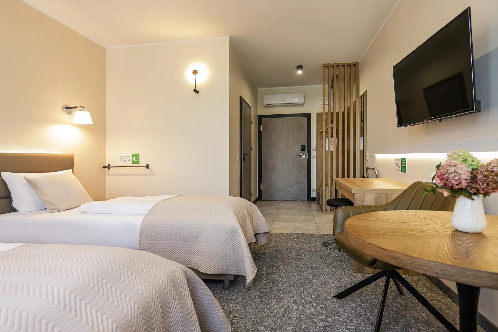 Photo of the whole room, Bed in Poznań West Hotel - Airport