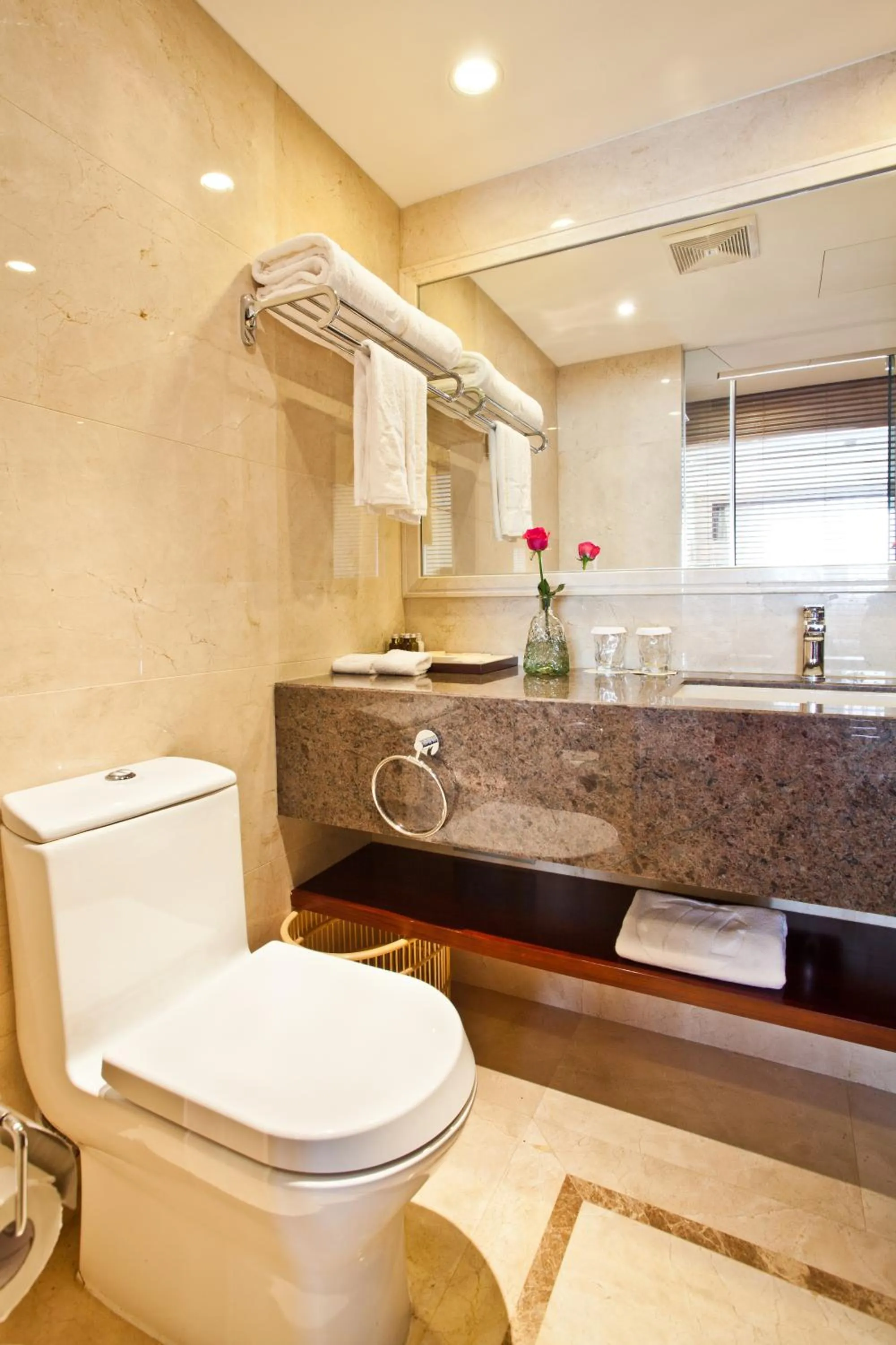 Bathroom in Beijing Guizhou Hotel