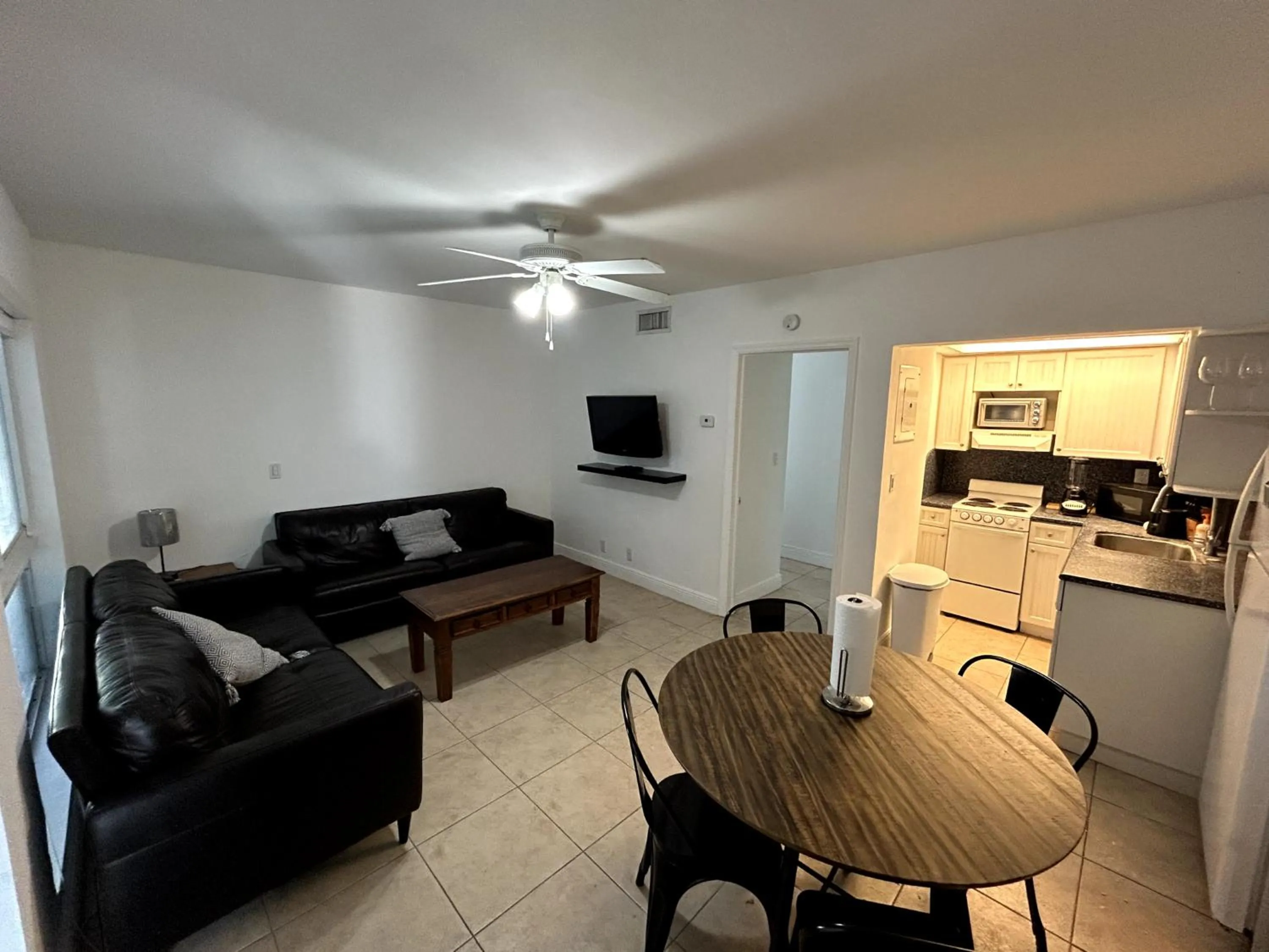 Living room in Shore View Hotel