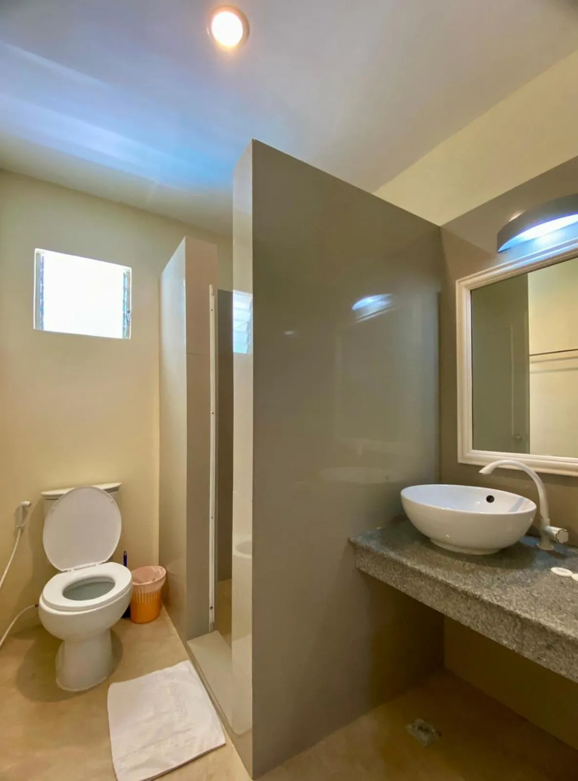 Toilet in Panglao Regents Park Resort