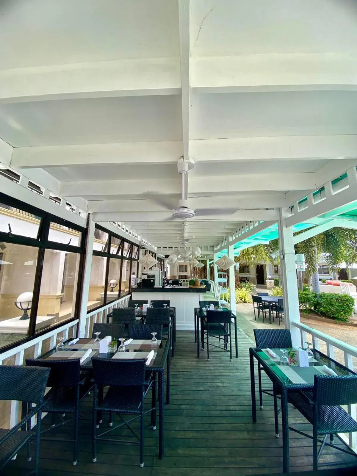 Restaurant/places to eat in Panglao Regents Park Resort Restaurant/places to eat in Panglao Regents Park Resort