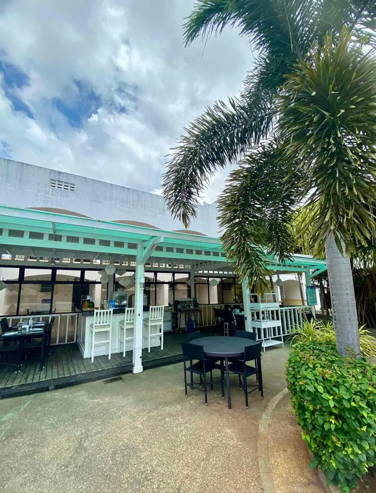 Restaurant/places to eat in Panglao Regents Park Resort Restaurant/places to eat in Panglao Regents Park Resort