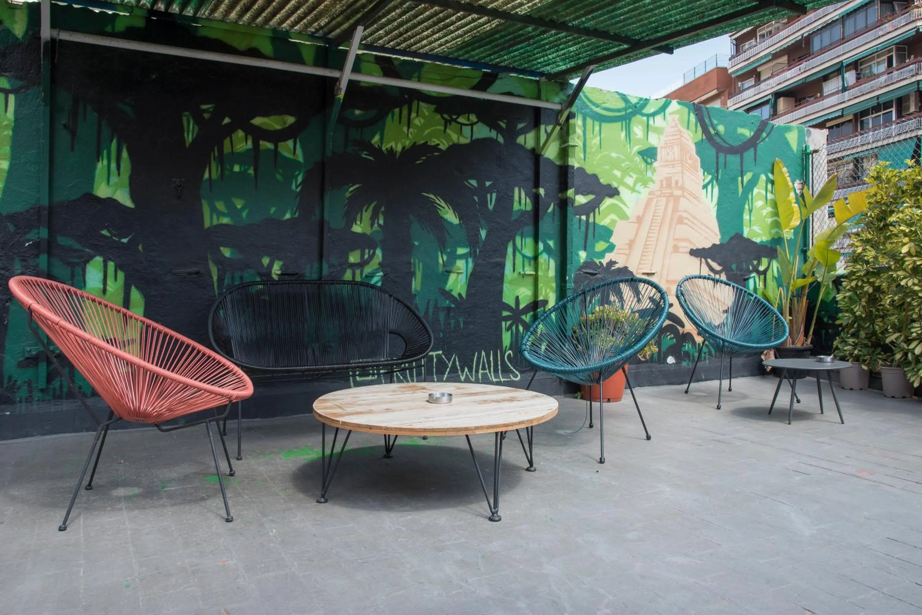 Balcony/Terrace in No Limit Hostel Graffiti