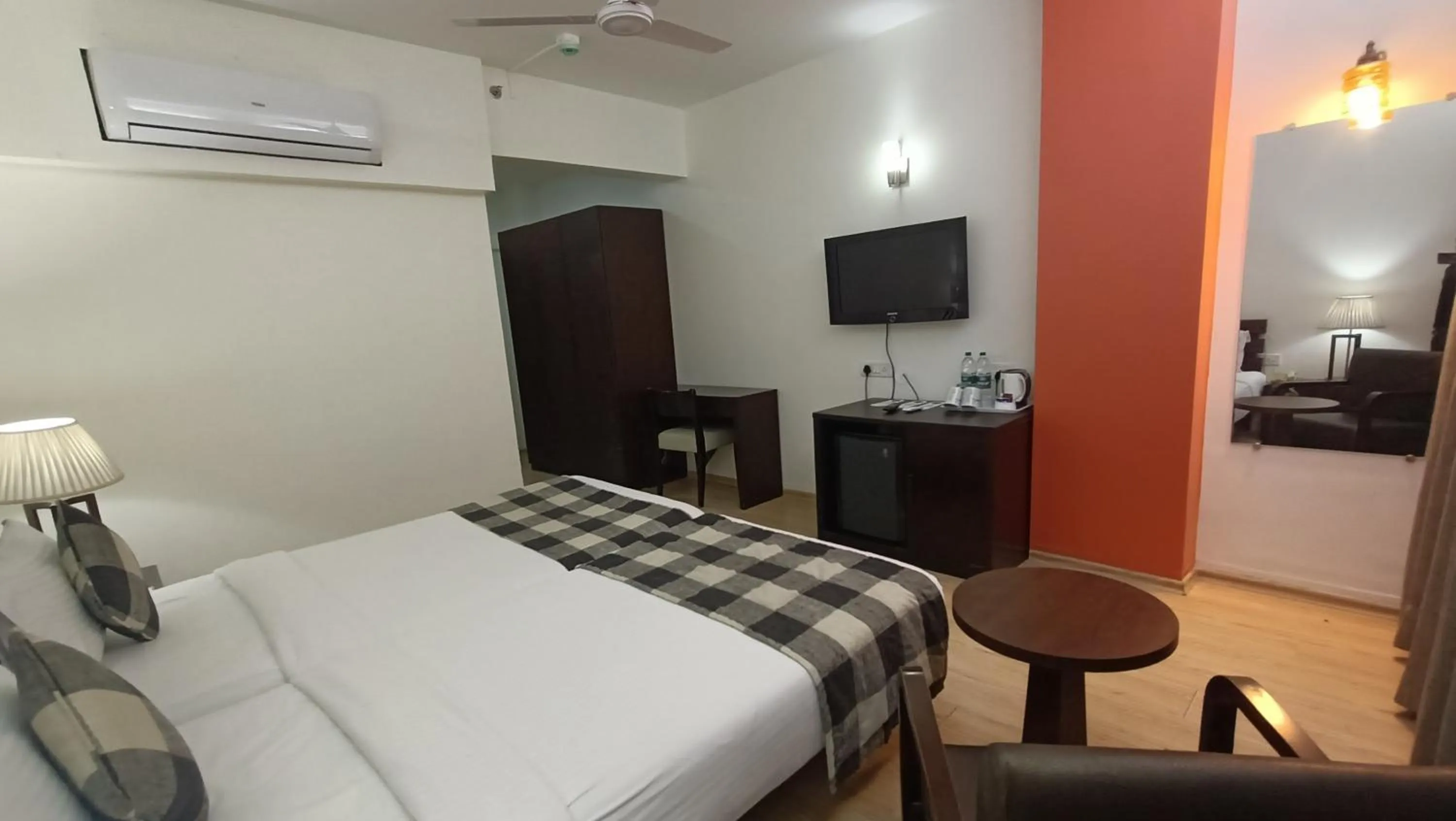 Bed in Inventree hotels & Resort