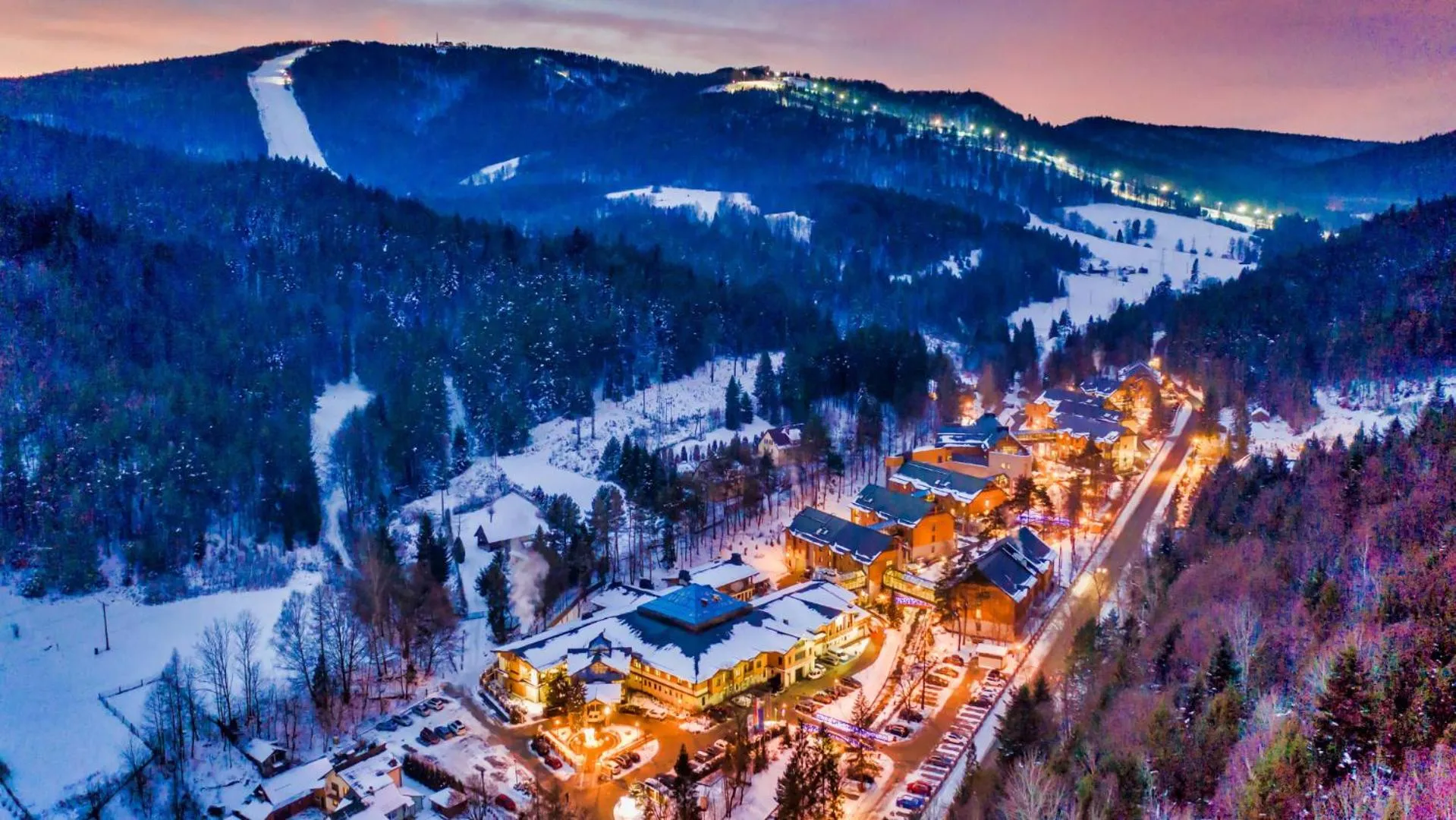 Property building in Hotel Czarny Potok Resort SPA & Conference