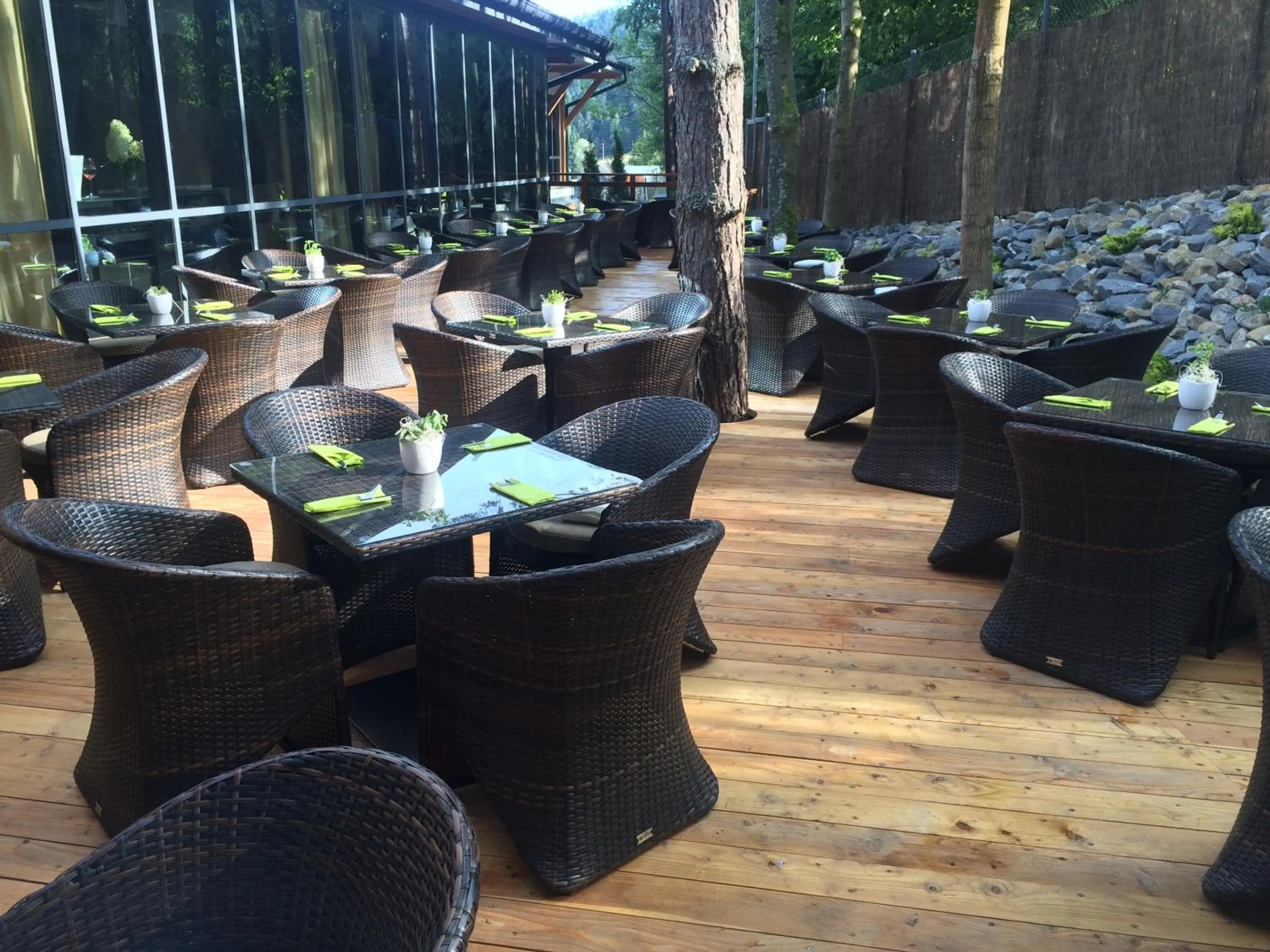 Patio in Hotel Czarny Potok Resort SPA & Conference