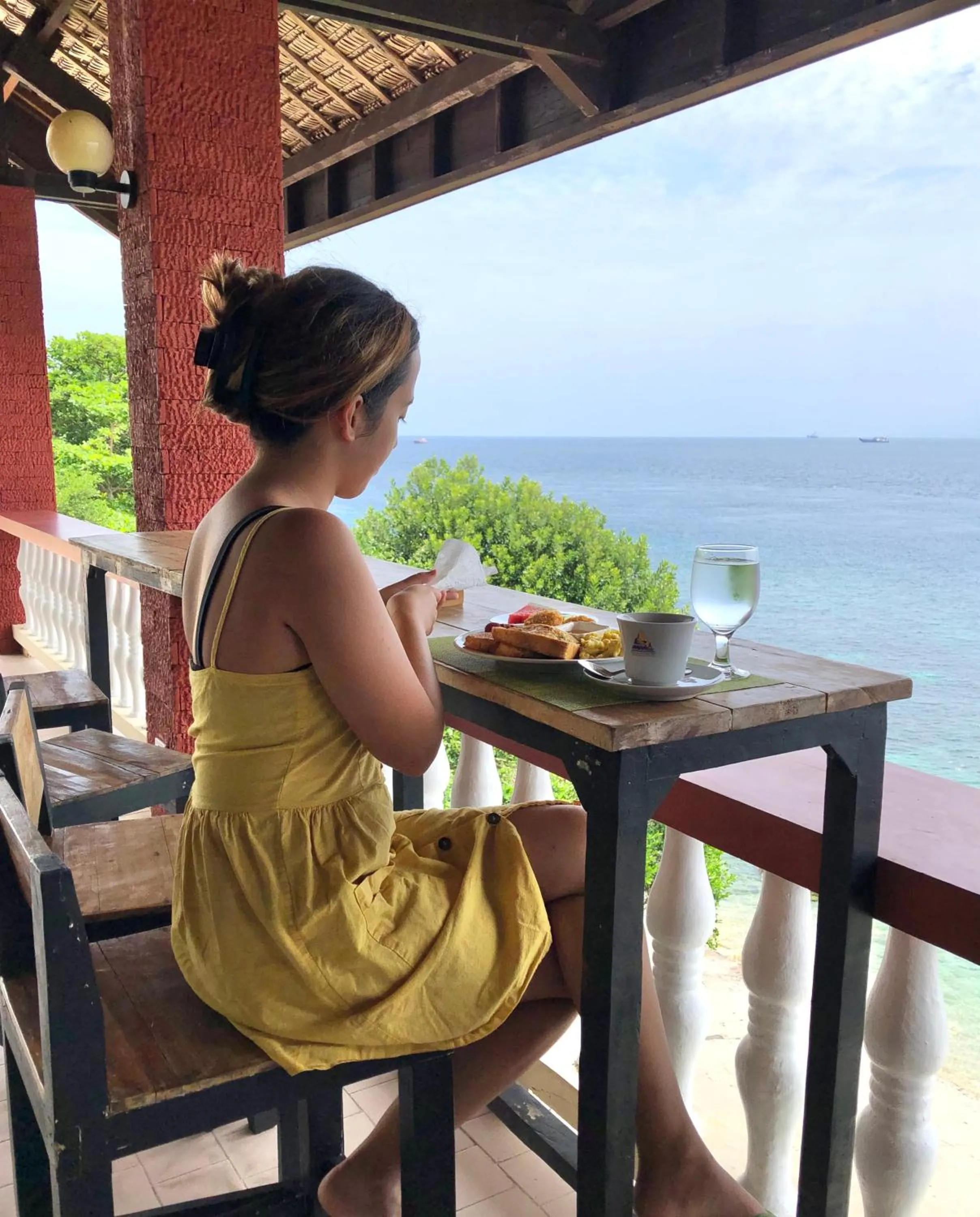 Dining area in Wuthering Heights Bed & Breakfast by the Sea