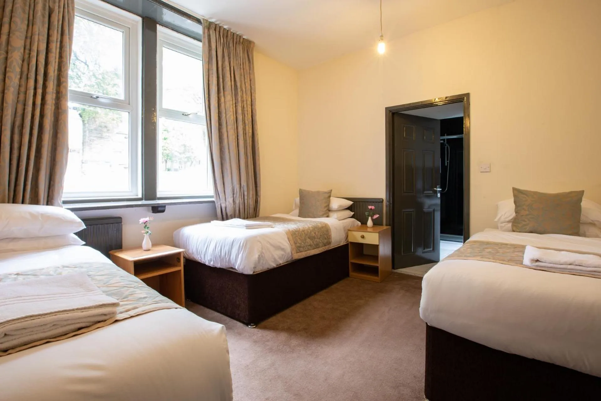 Bedroom, Bed in Grainger House Hotel