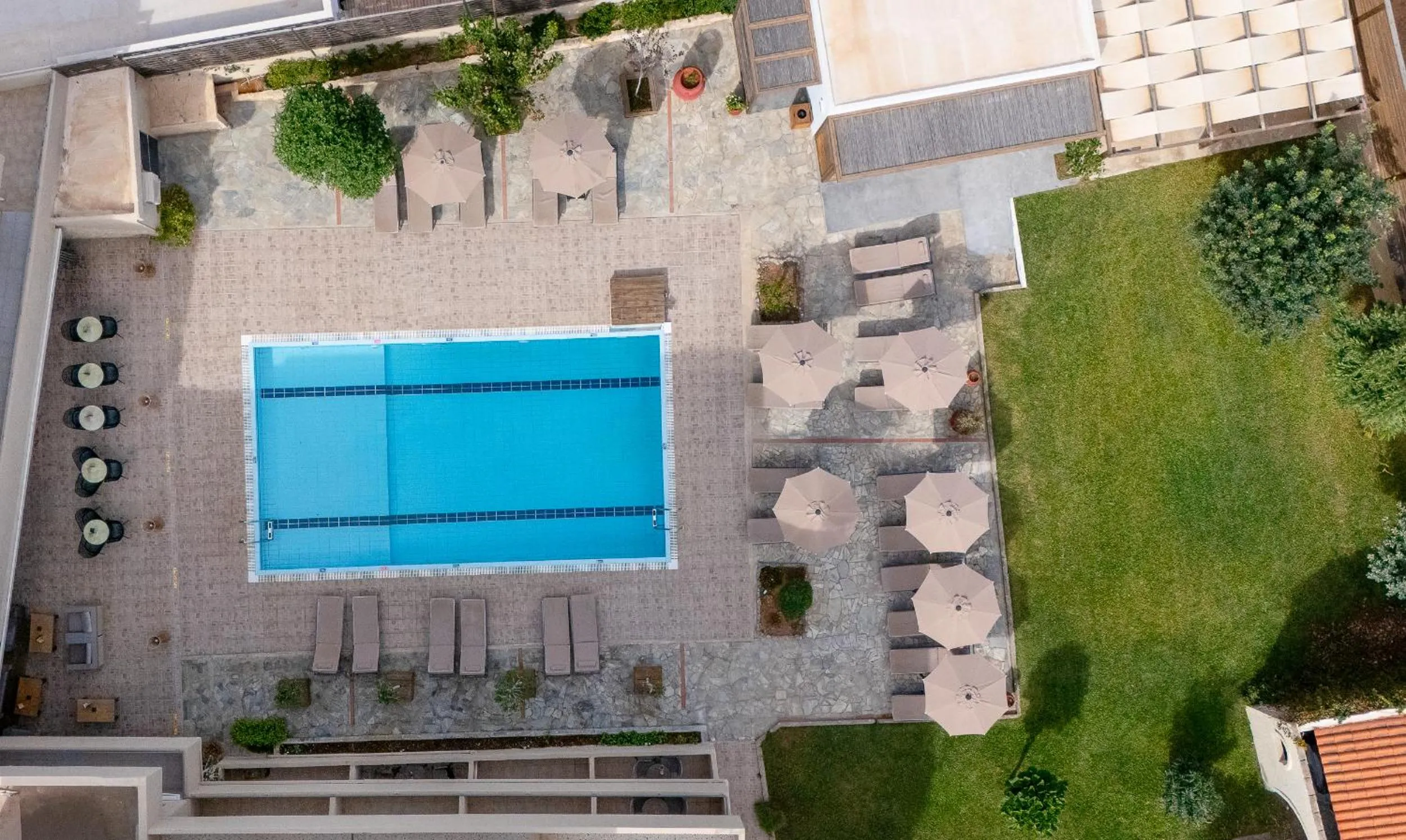 Despina Apts by Estia