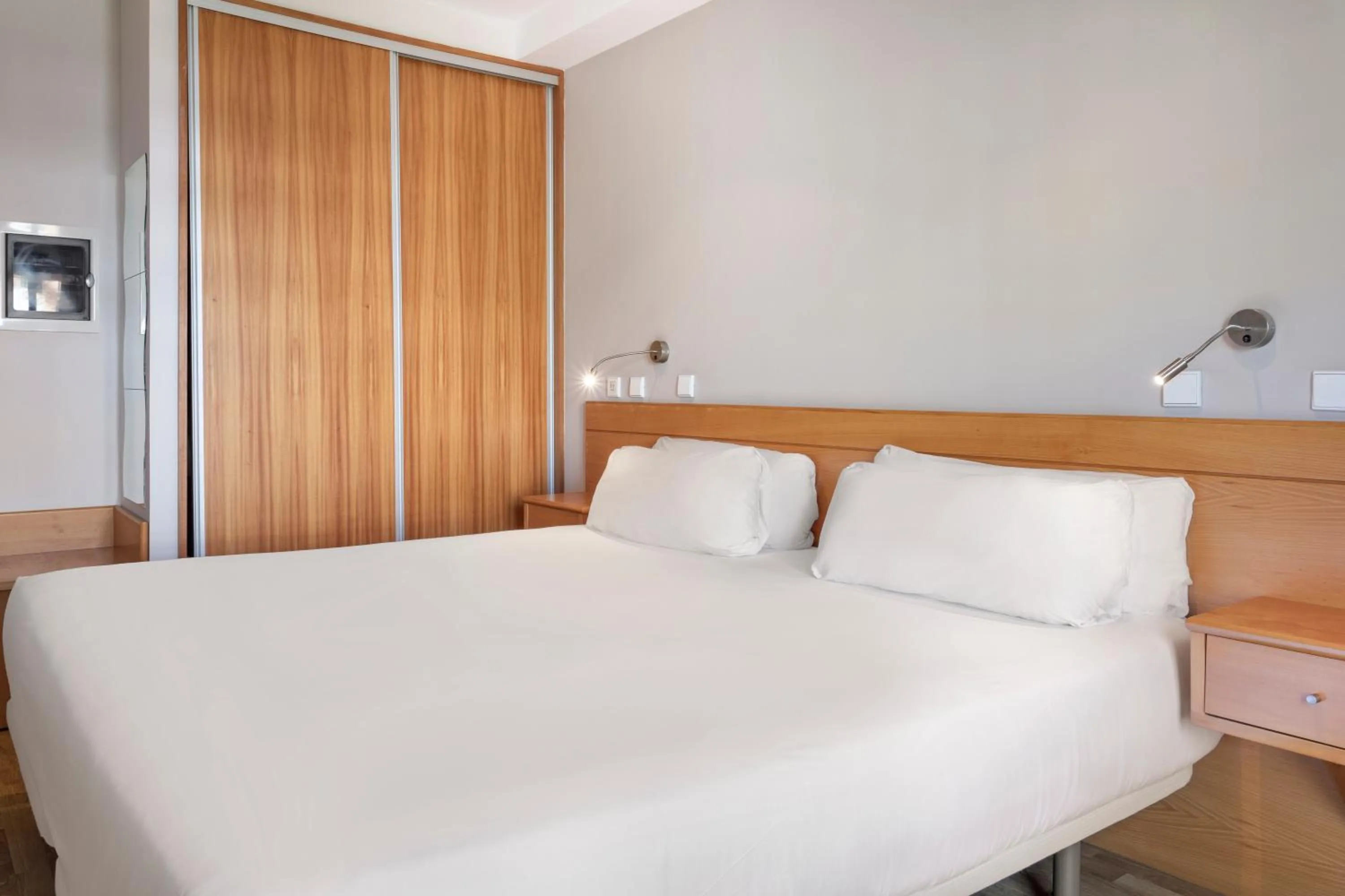 Bedroom, Bed in B&B HOTEL Braga Lamacaes