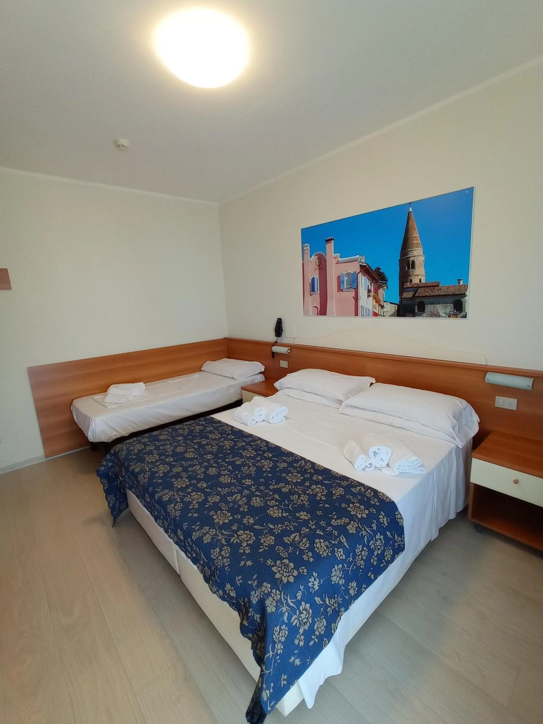 Photo of the whole room, Bed in Hotel Verona