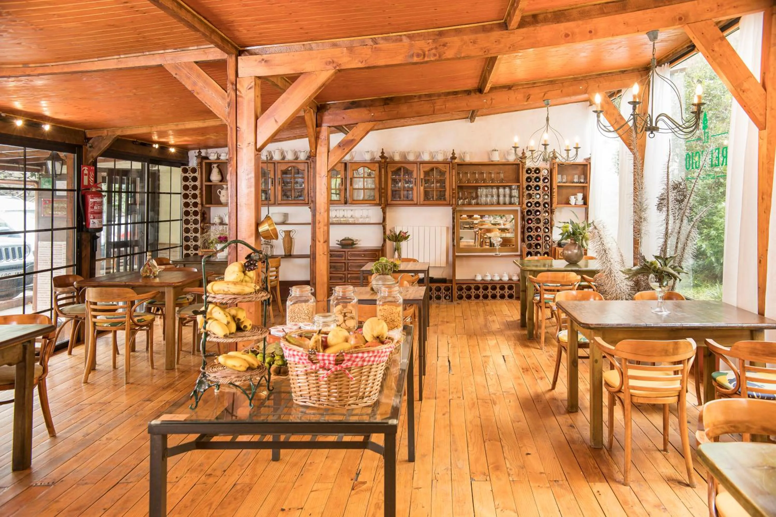 Restaurant/places to eat in Hotel Rural El Refugio - Solo Adultos