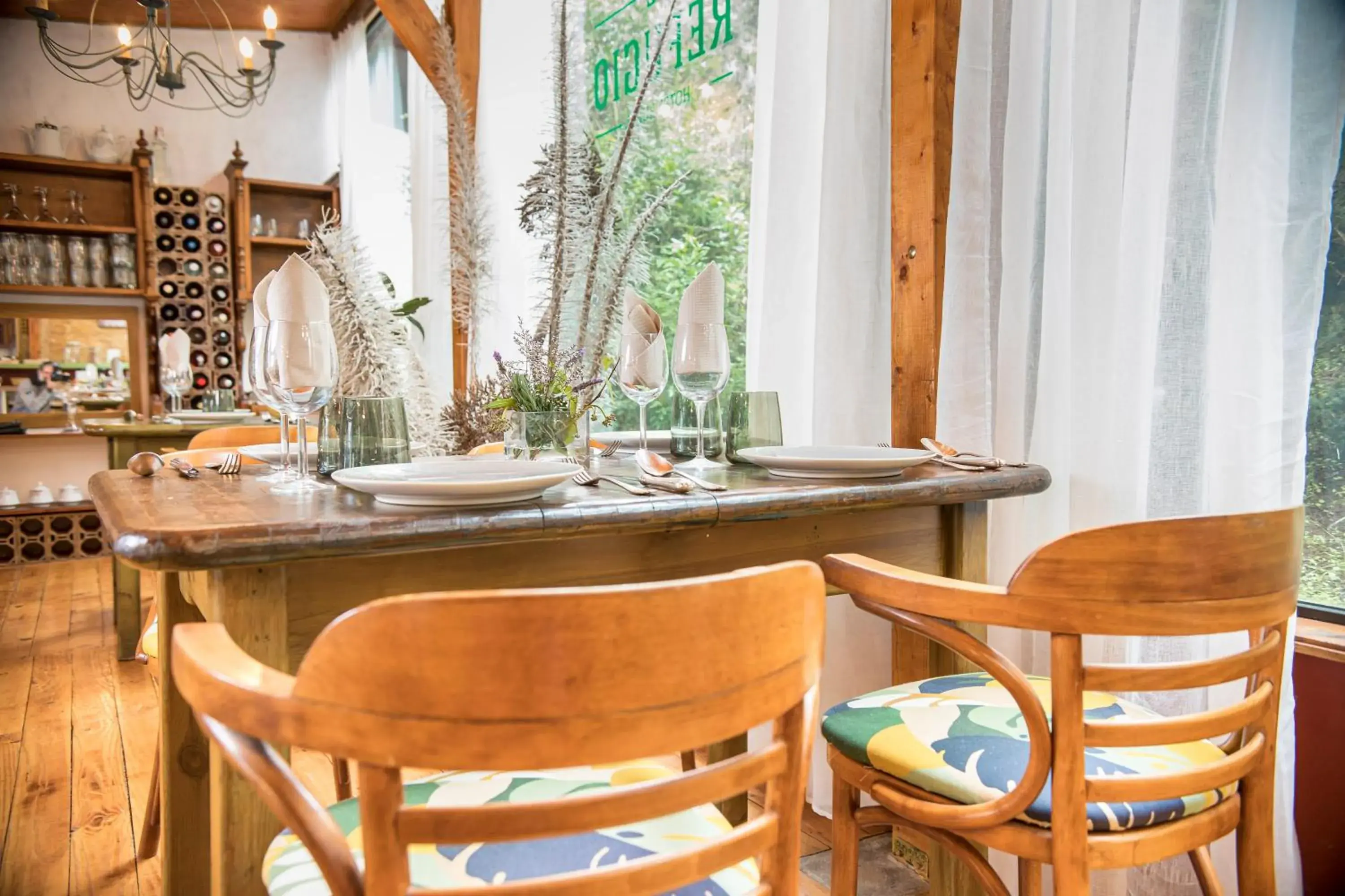 Restaurant/places to eat in Hotel Rural El Refugio - Solo Adultos Restaurant/places to eat in Hotel Rural El Refugio - Solo Adultos