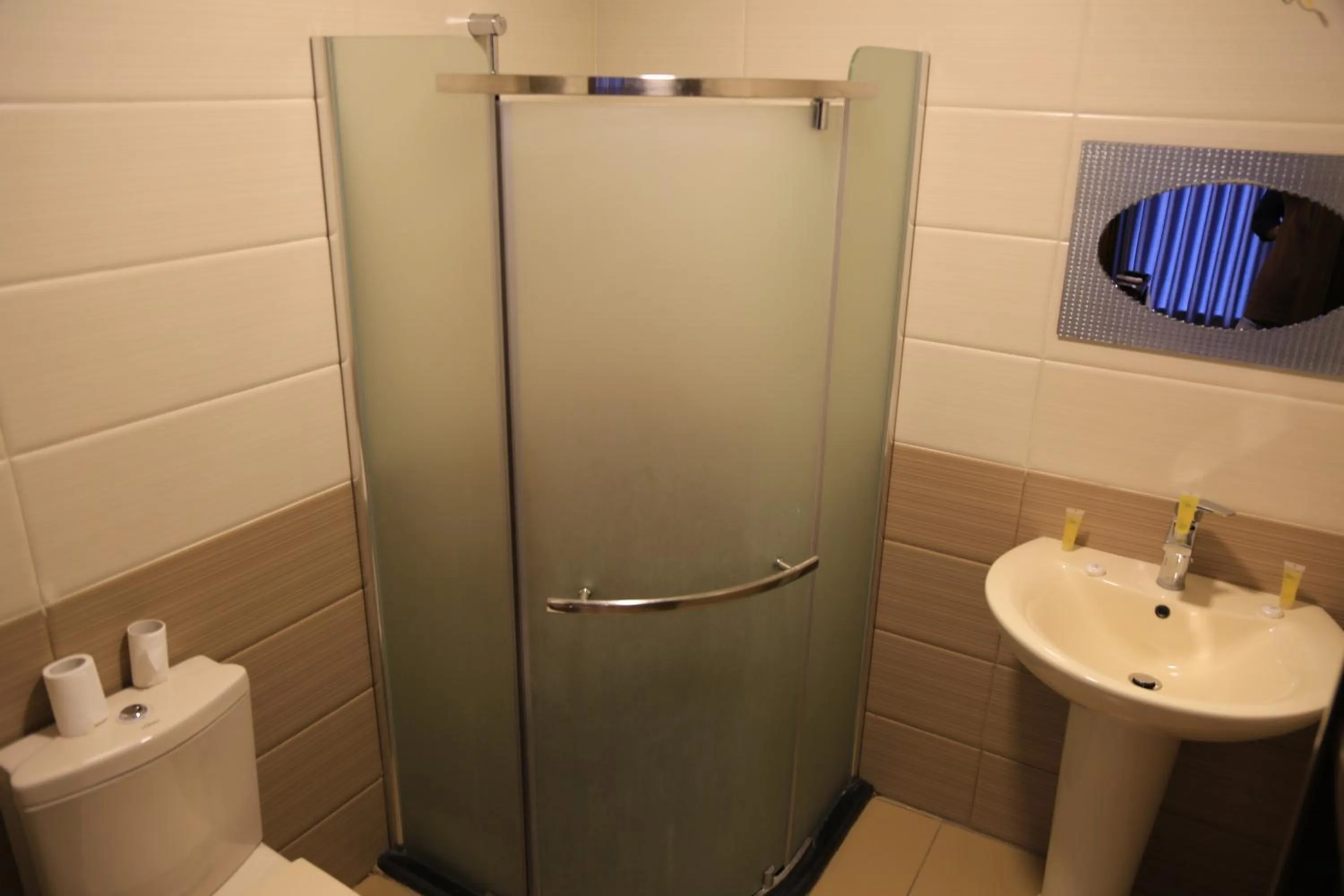 Toilet in Ajnadeen Hotel