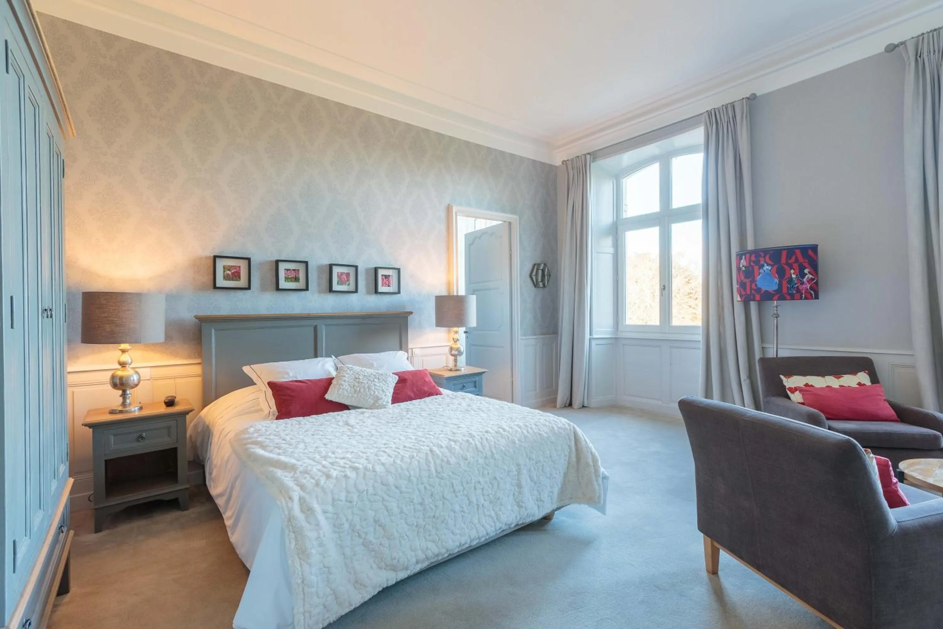Bed in Hôtel Château de Didonne
