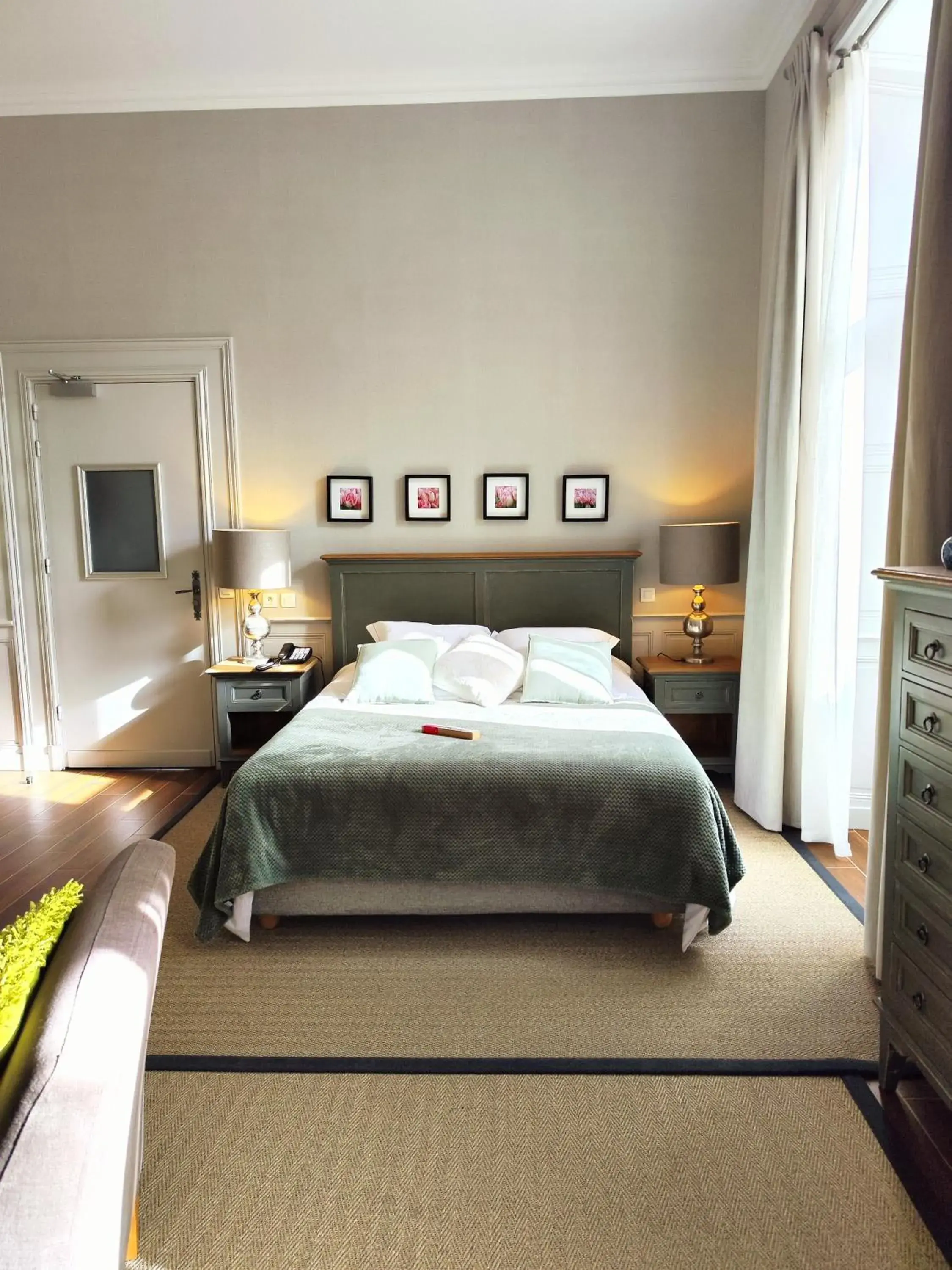 Double Room - Disability Access in Hôtel Château de Didonne Double Room - Disability Access in Hôtel Château de Didonne