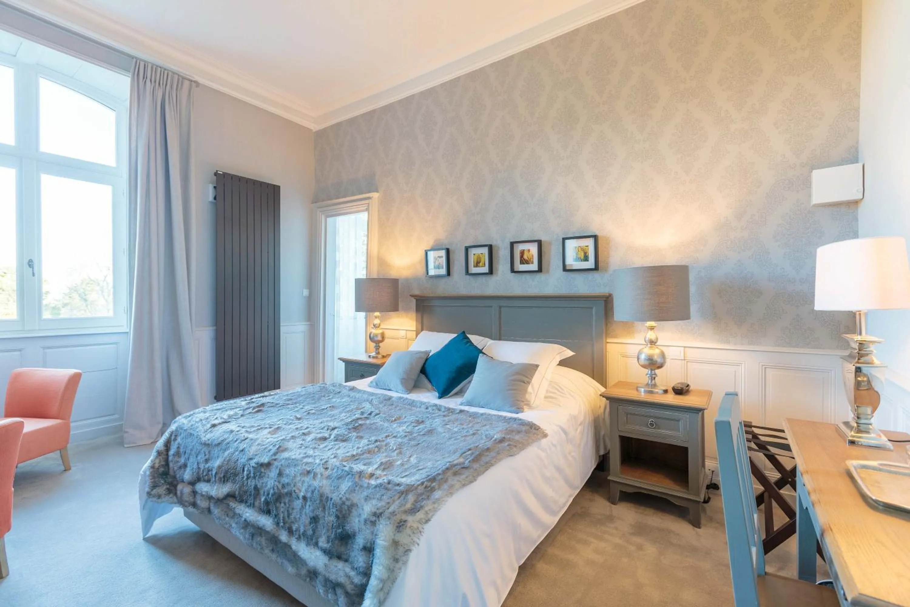 Bed in Hôtel Château de Didonne