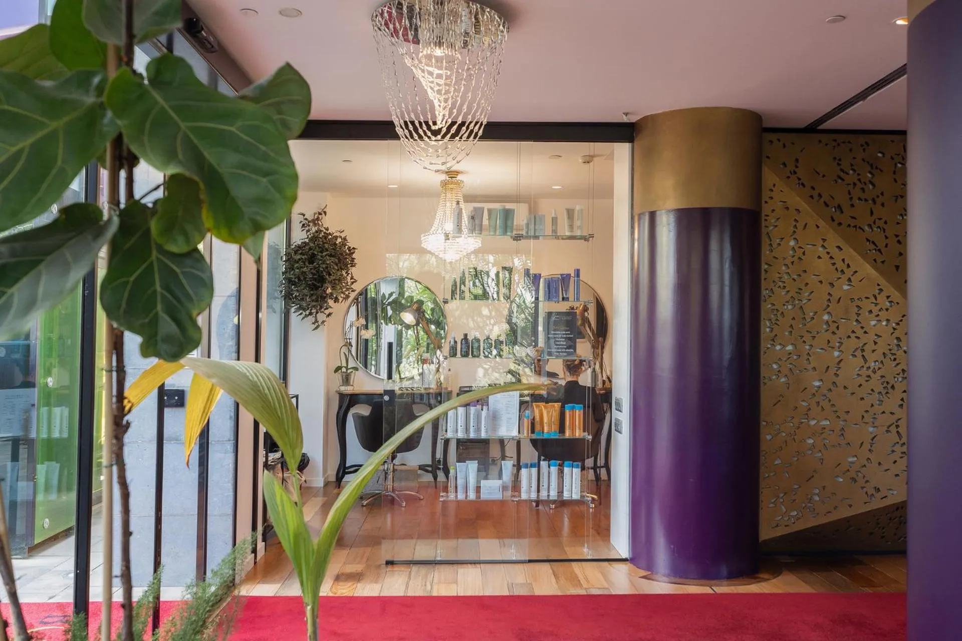 hair dresser in Bohemia Suites & Spa - Adults Only