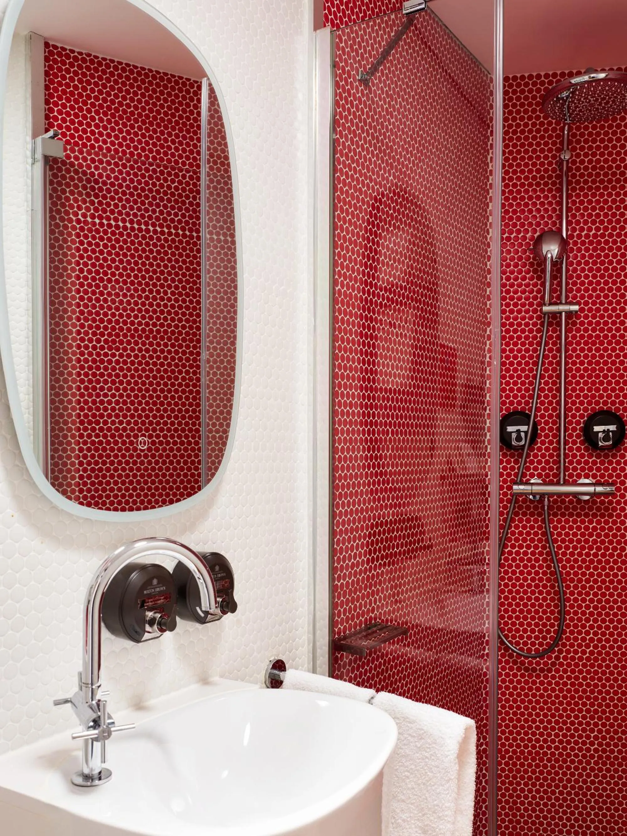 Shower in Bohemia Suites & Spa - Adults Only
