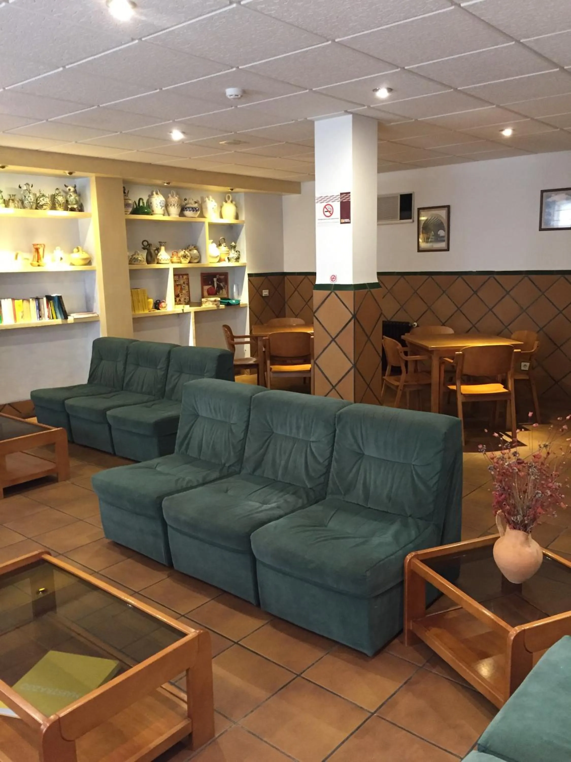 Communal lounge/ TV room in Hotel Castellote