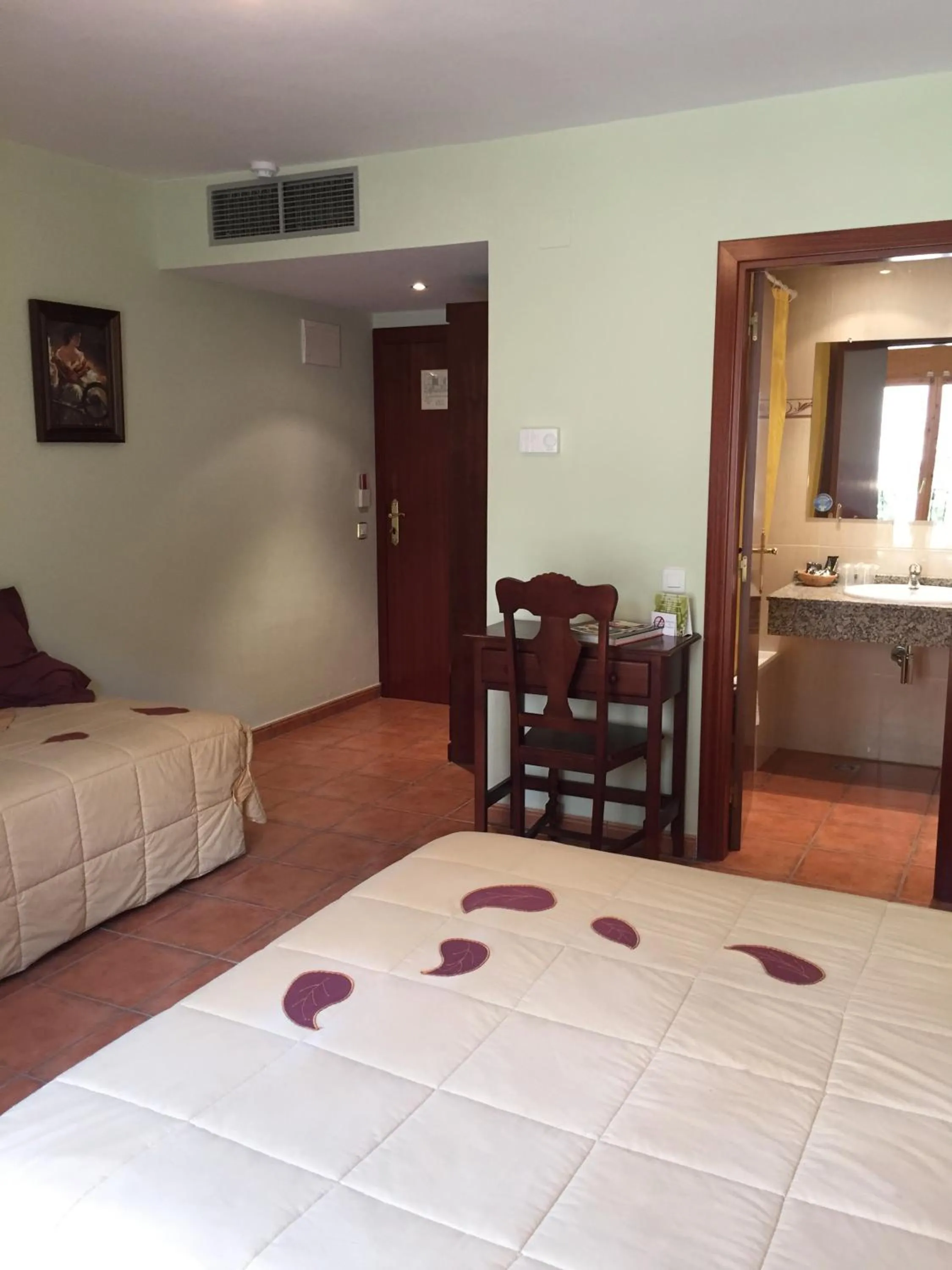 Bed in Hotel Castellote