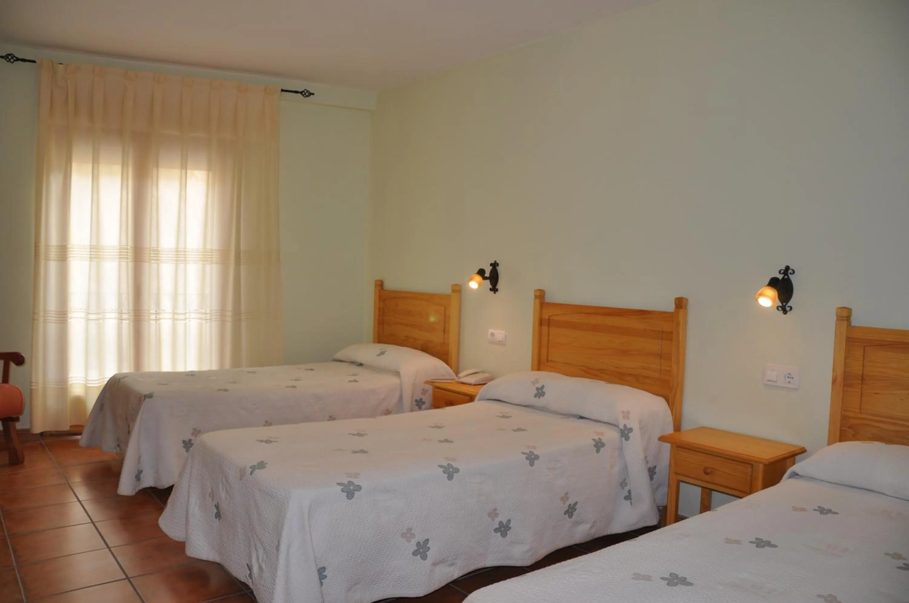 Bedroom, Bed in Hotel Castellote