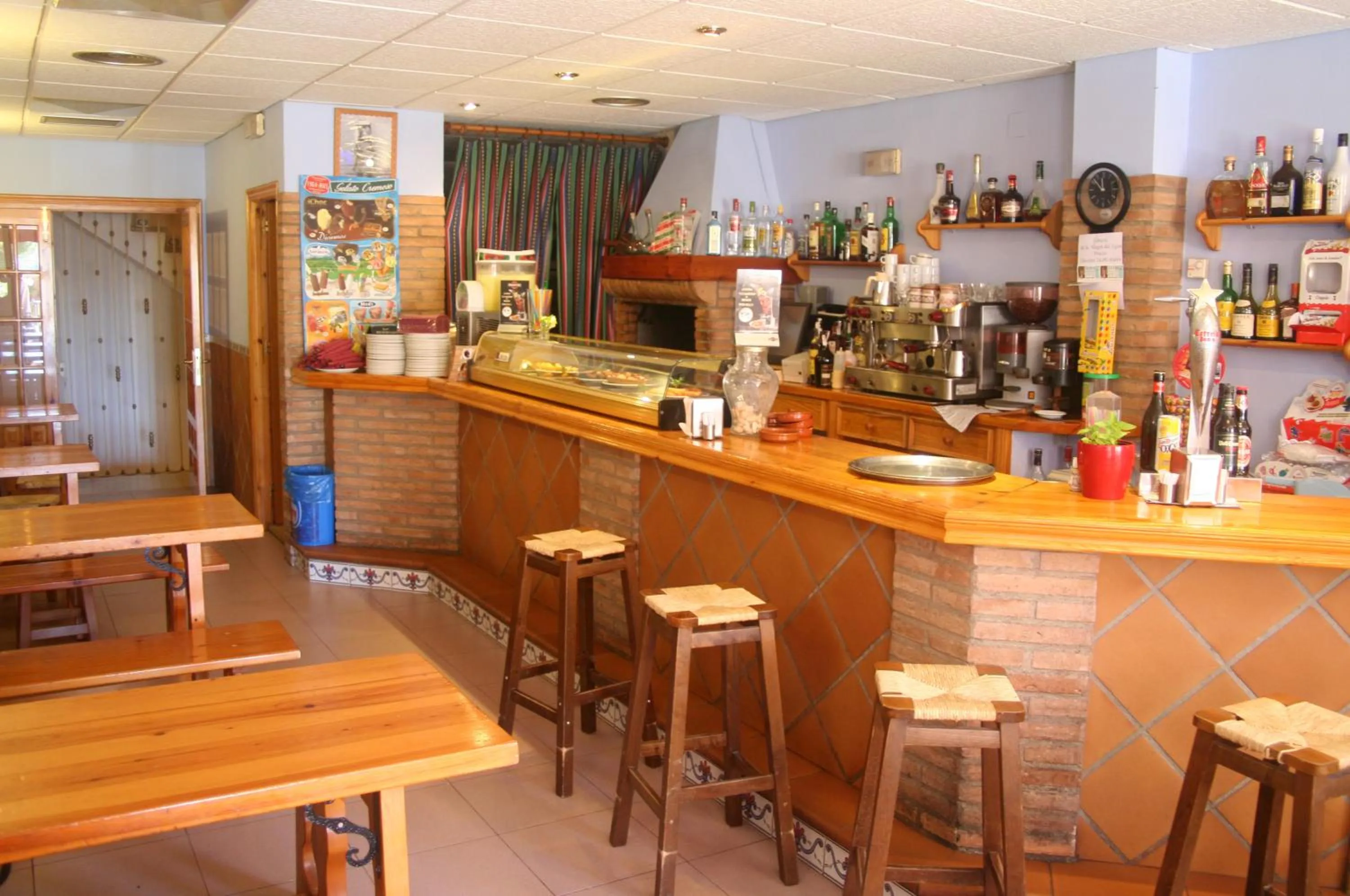 Lounge or bar in Hotel Castellote