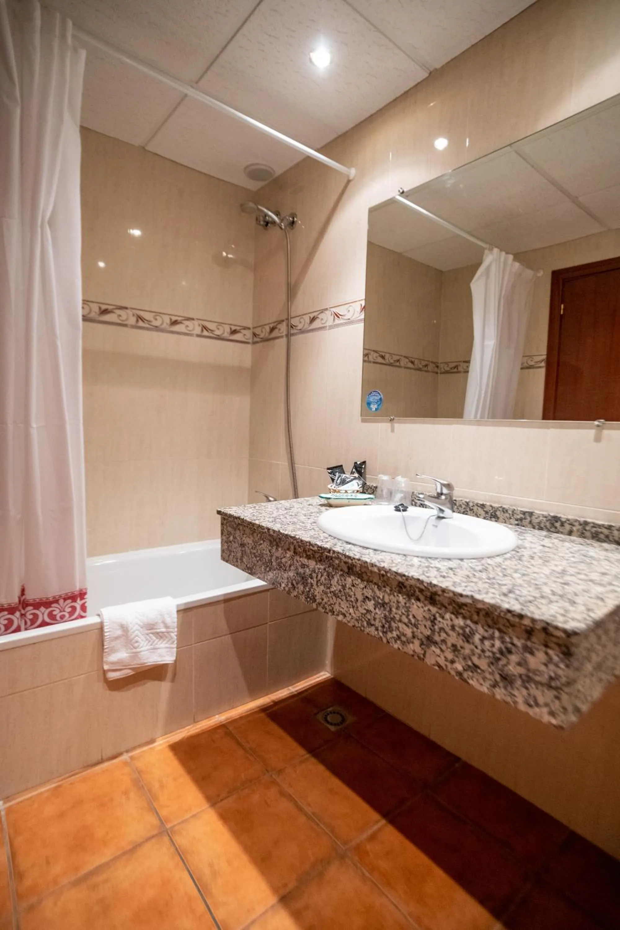 Bathroom in Hotel Castellote