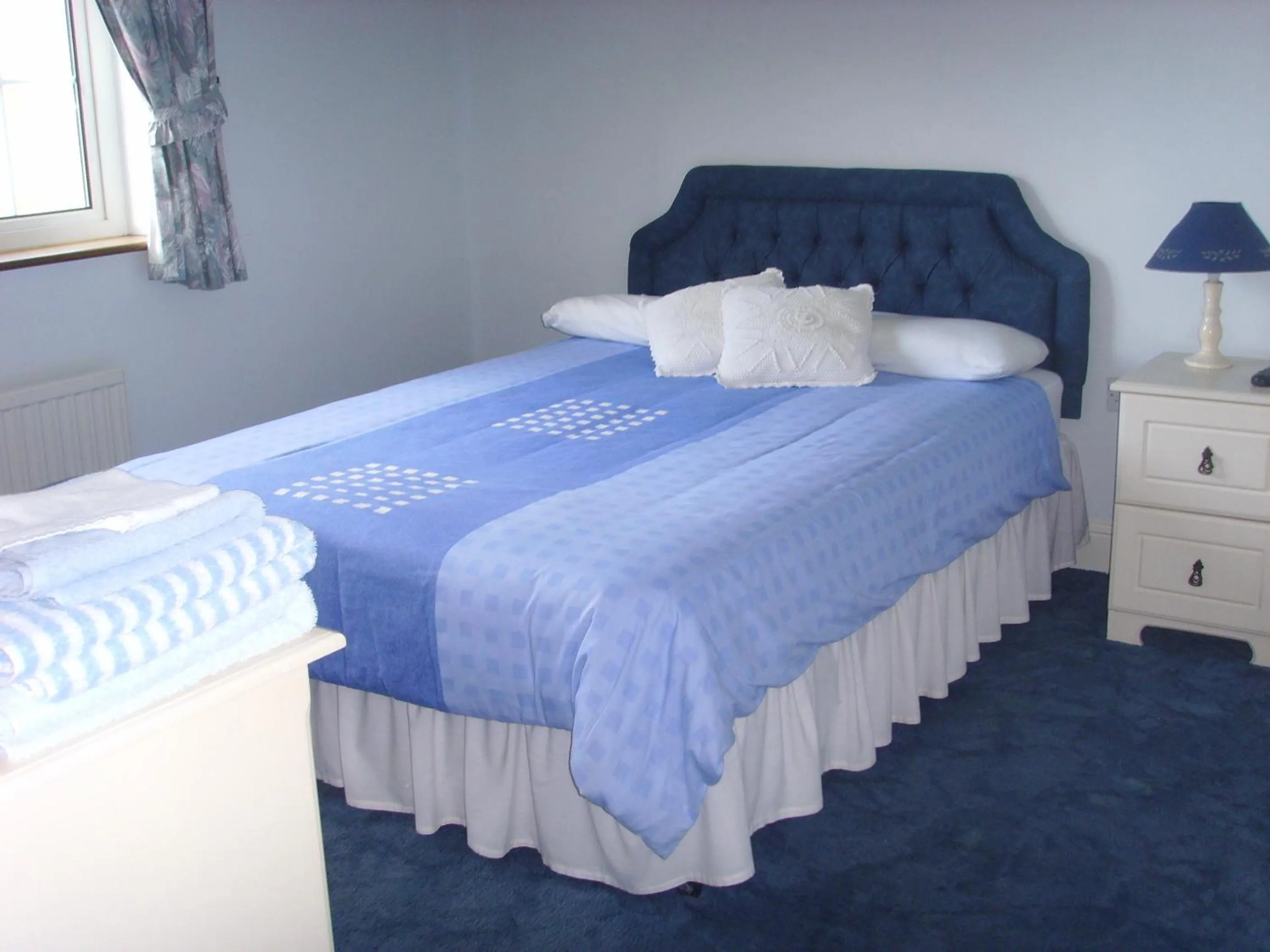 Toilet, Bed in Springfield House B&B