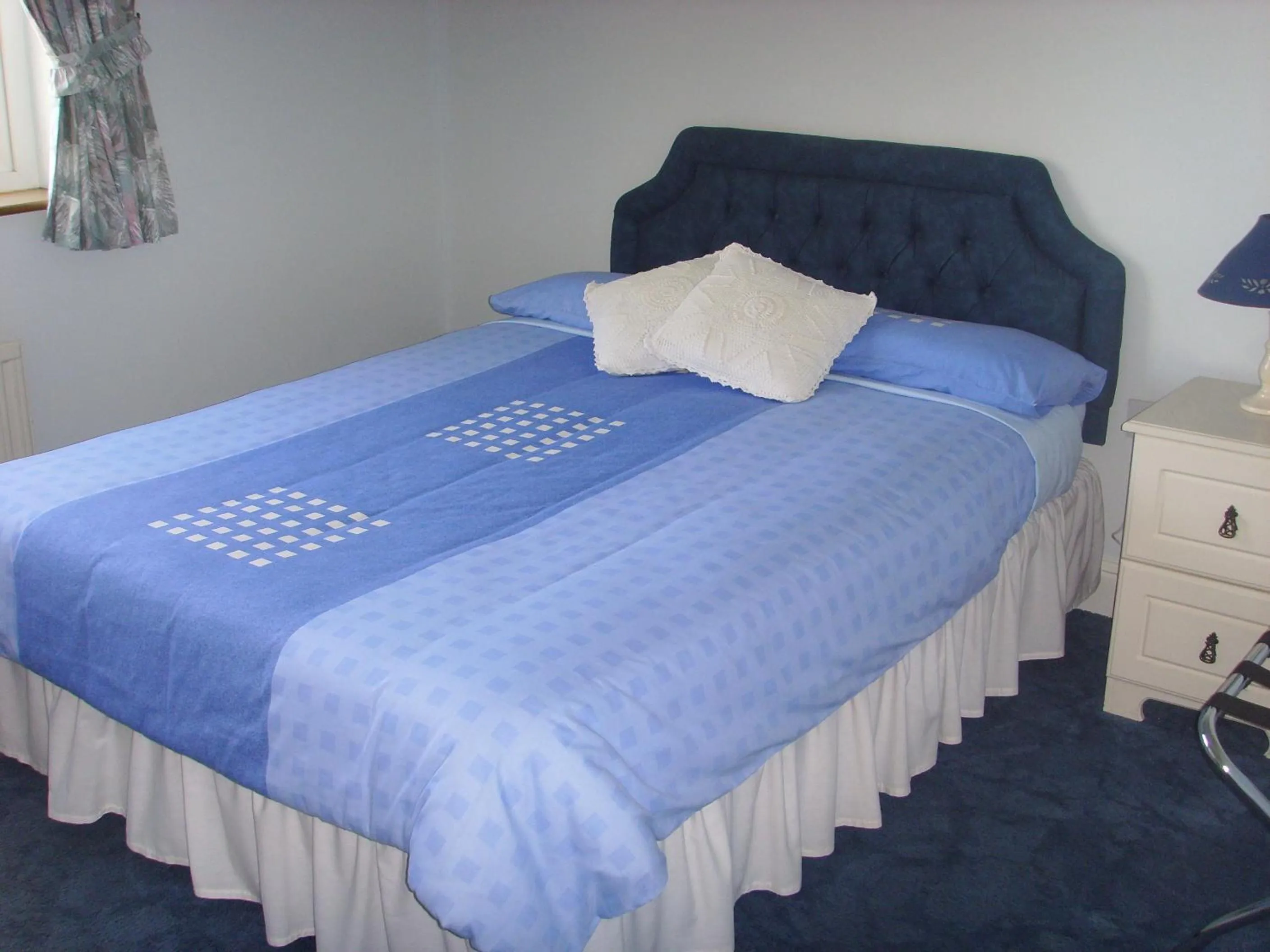 Toilet, Bed in Springfield House B&B