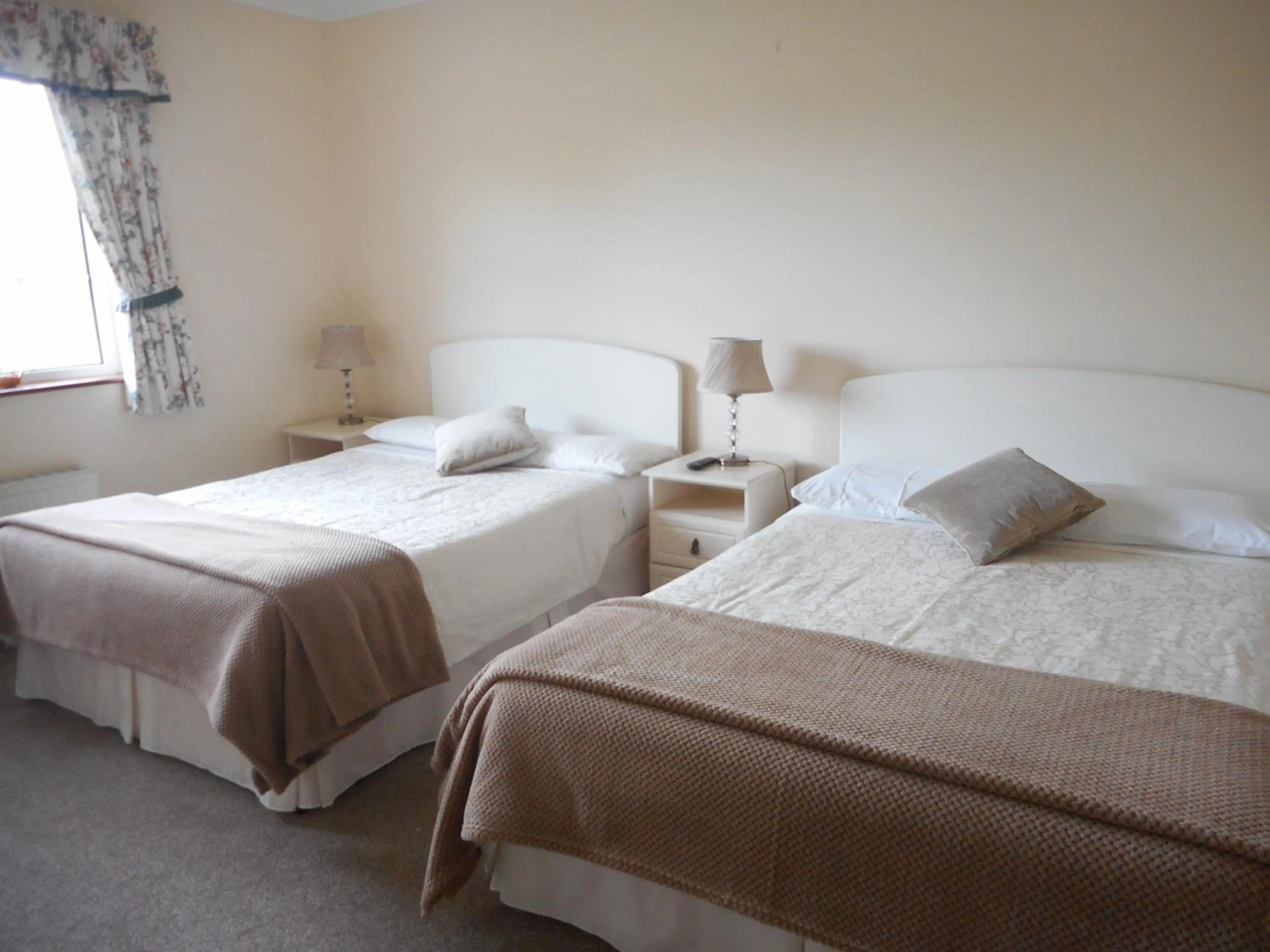 Bed in Springfield House B&B