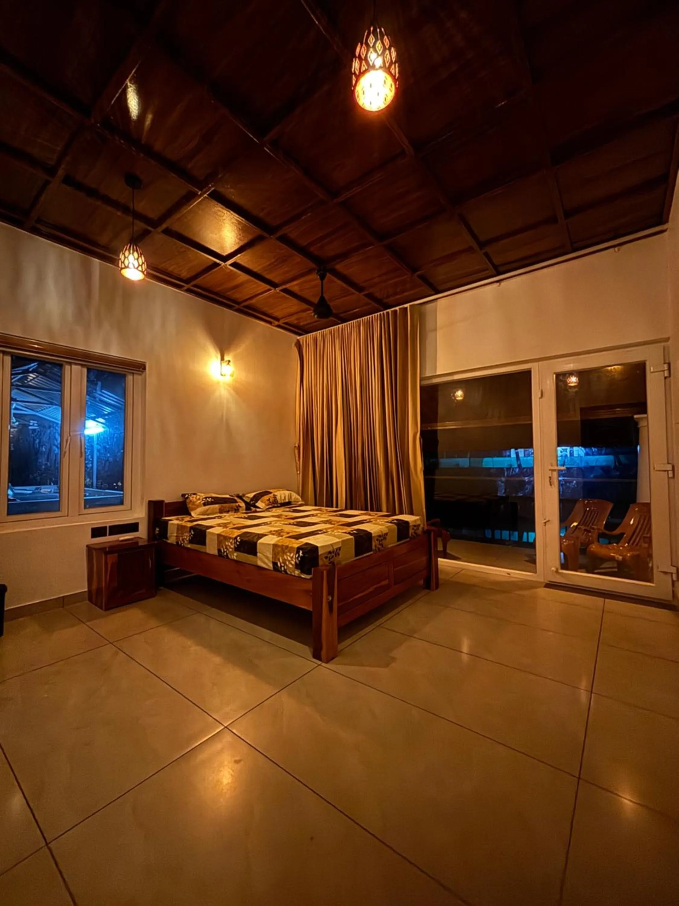 Double Room with Balcony in The Munroe Vibes Inn