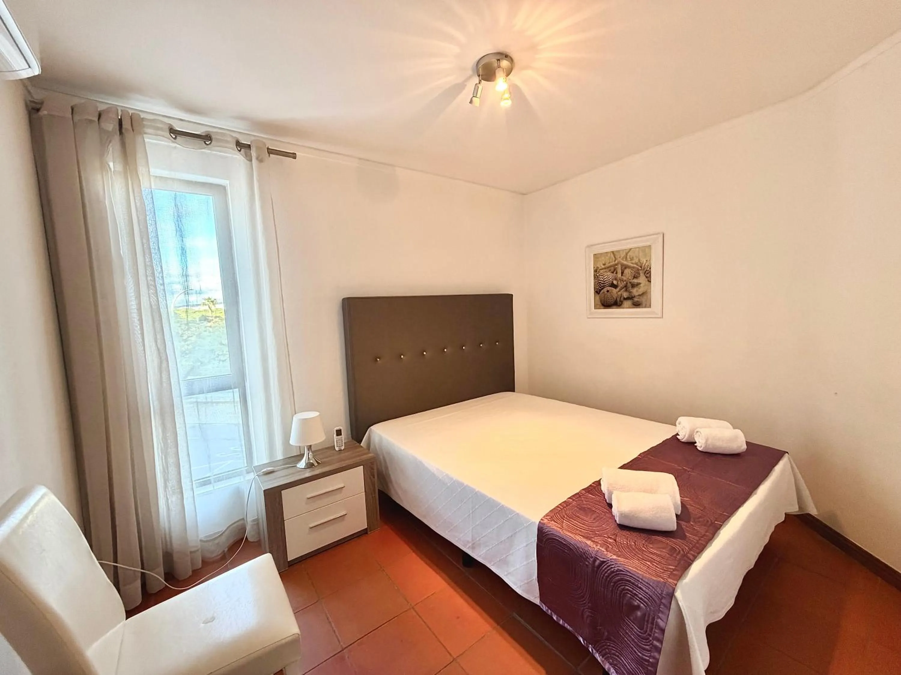 Bed in Algardia Marina Parque by Garvetur