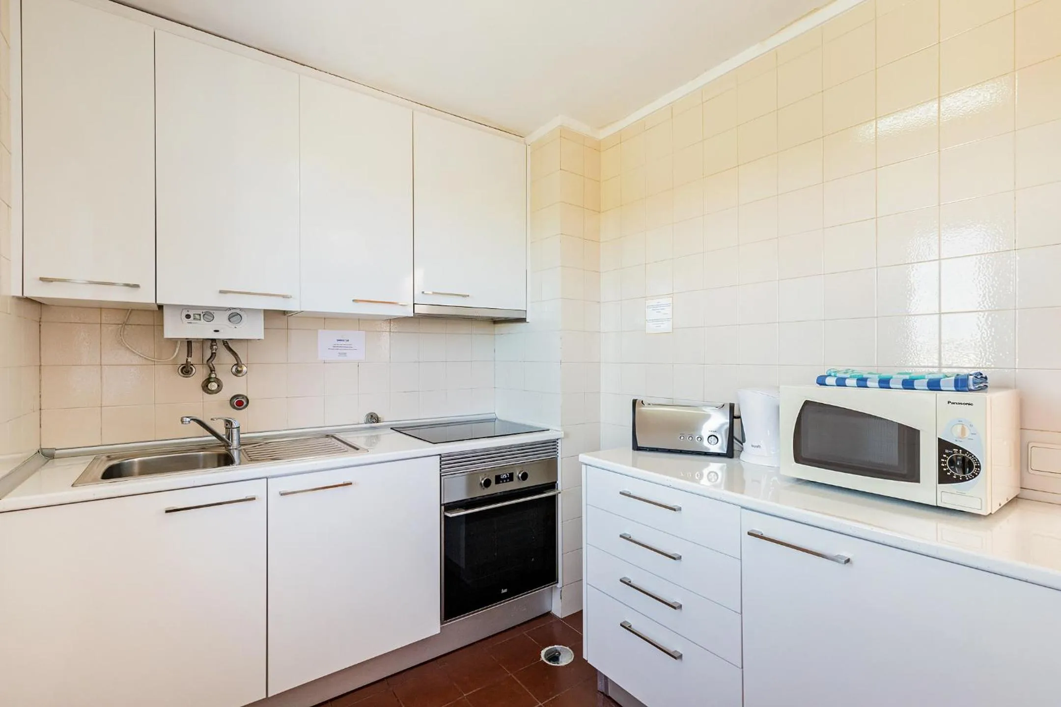 Kitchen or kitchenette in Algardia Marina Parque by Garvetur