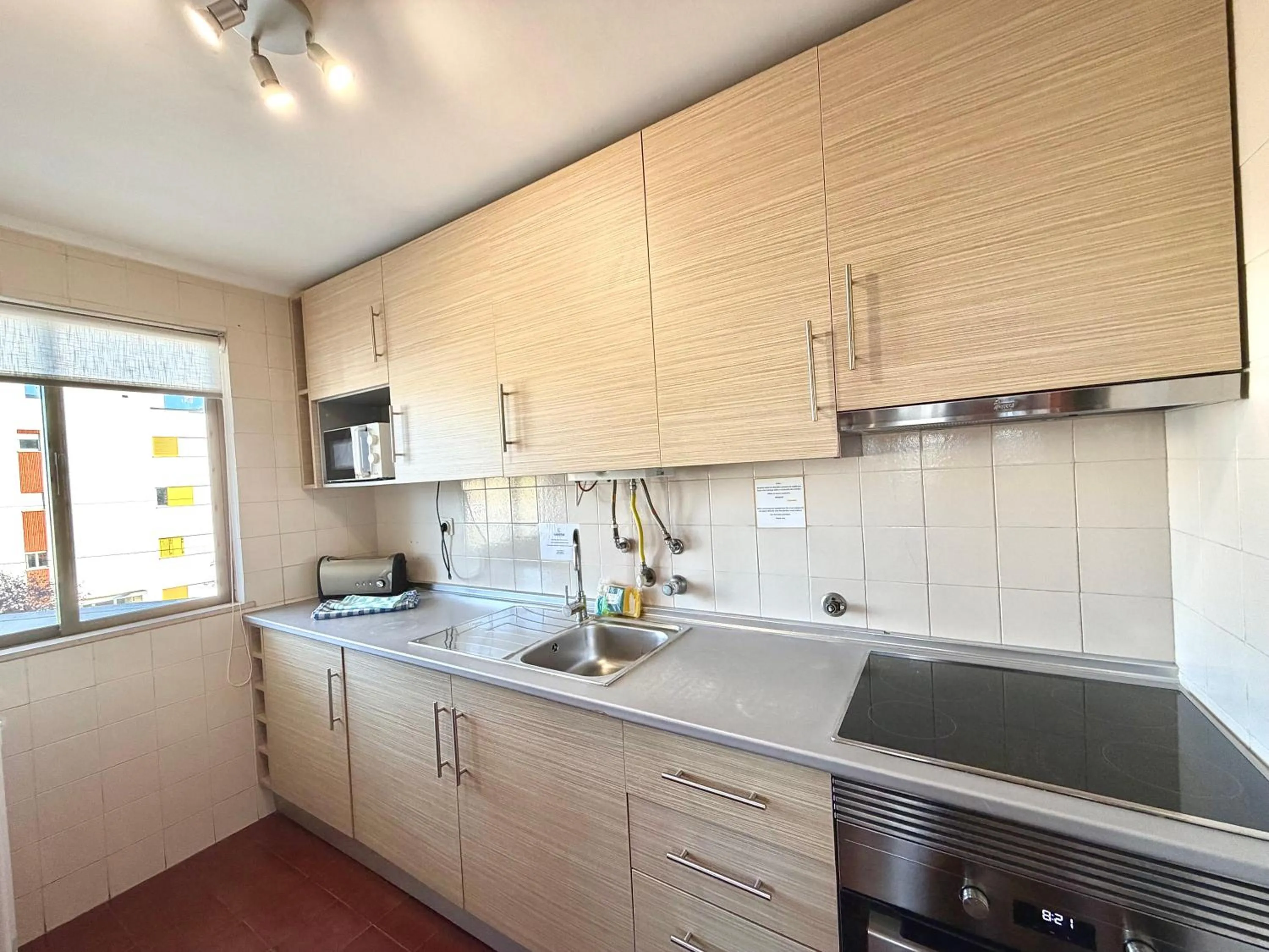 kitchen in Algardia Marina Parque by Garvetur