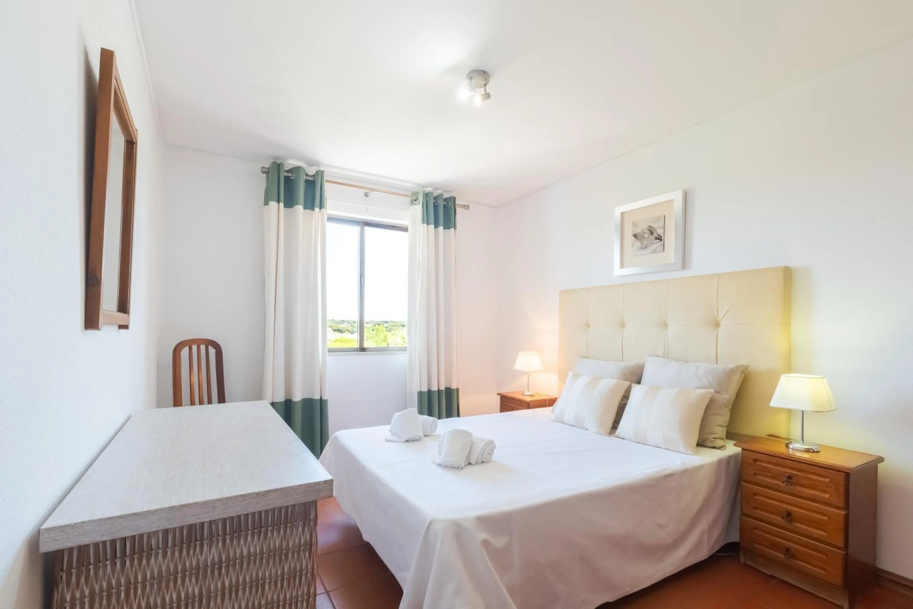 Bedroom, Bed in Algardia Marina Parque by Garvetur