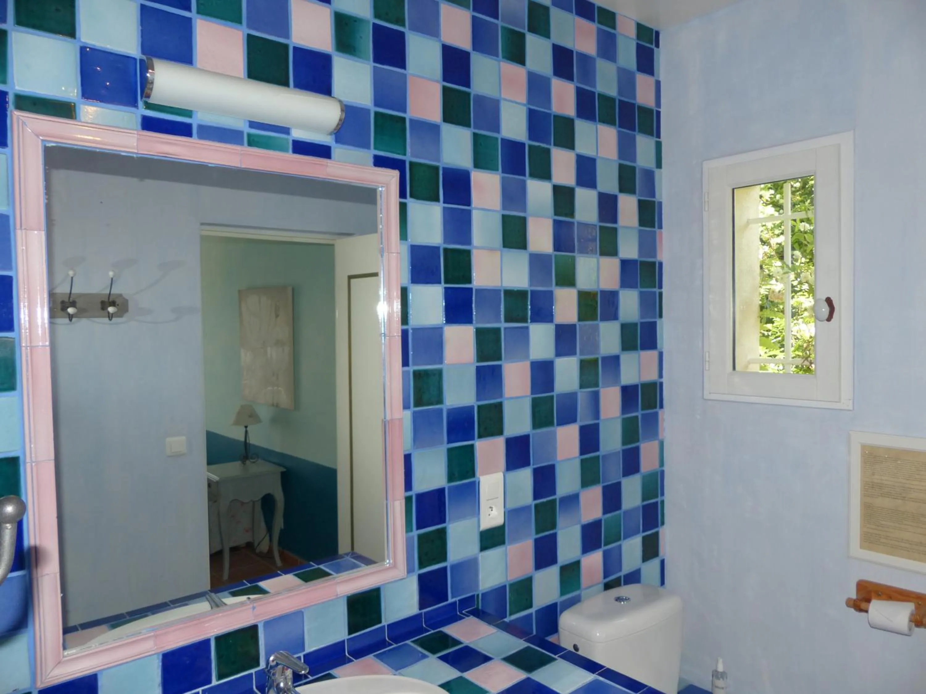 Bathroom in La Ferme du petit Ségriès Bed and Breakfast