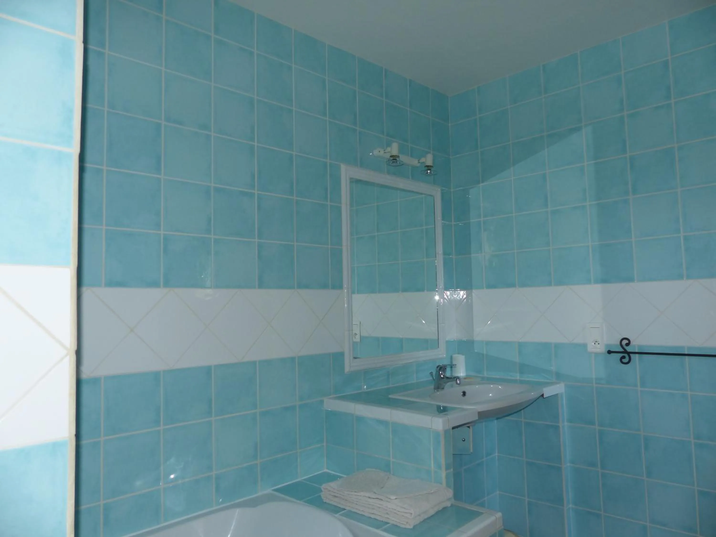 Bathroom in La Ferme du petit Ségriès Bed and Breakfast