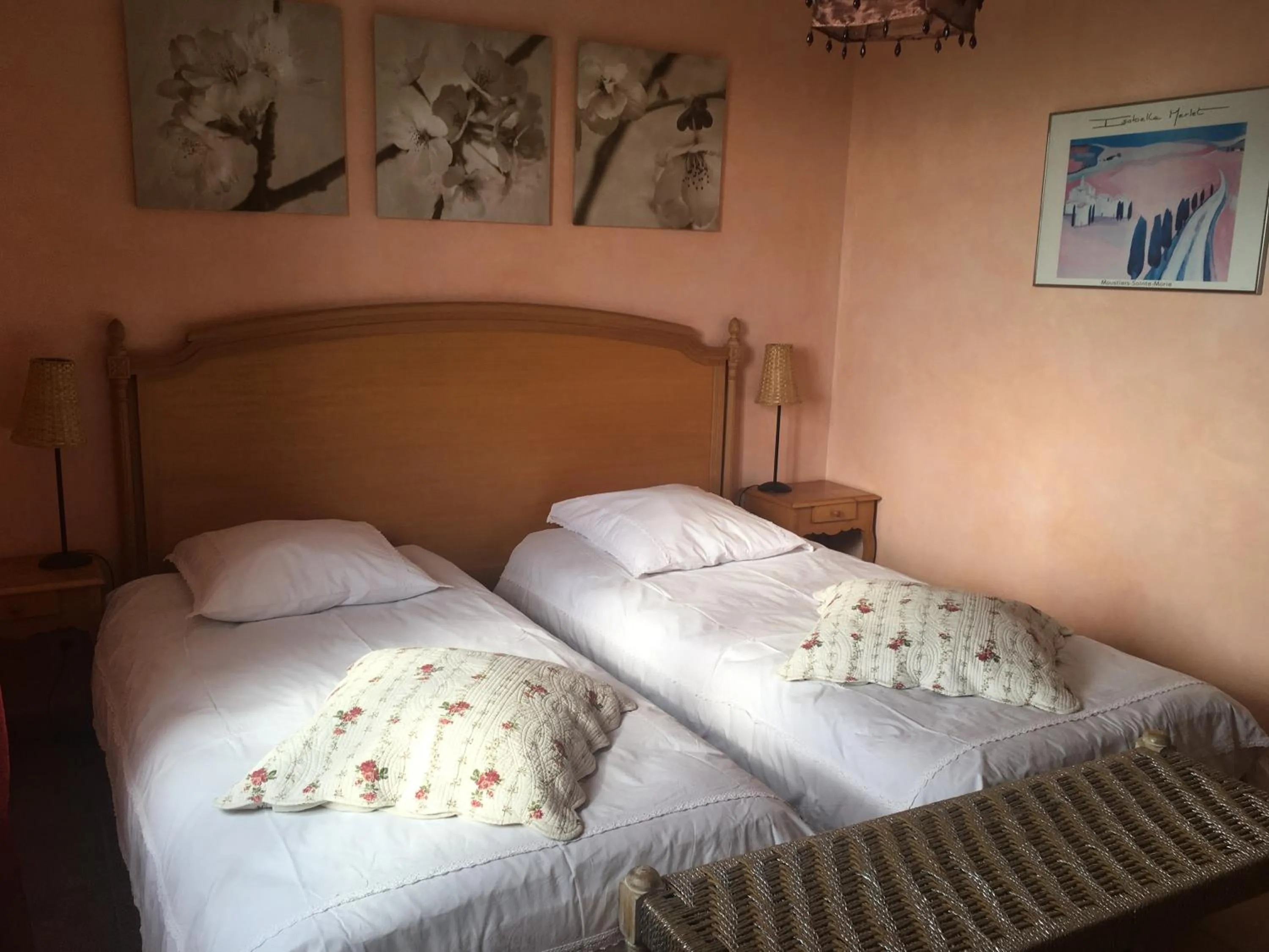 Photo of the whole room, Bed in La Ferme du petit Ségriès Bed and Breakfast