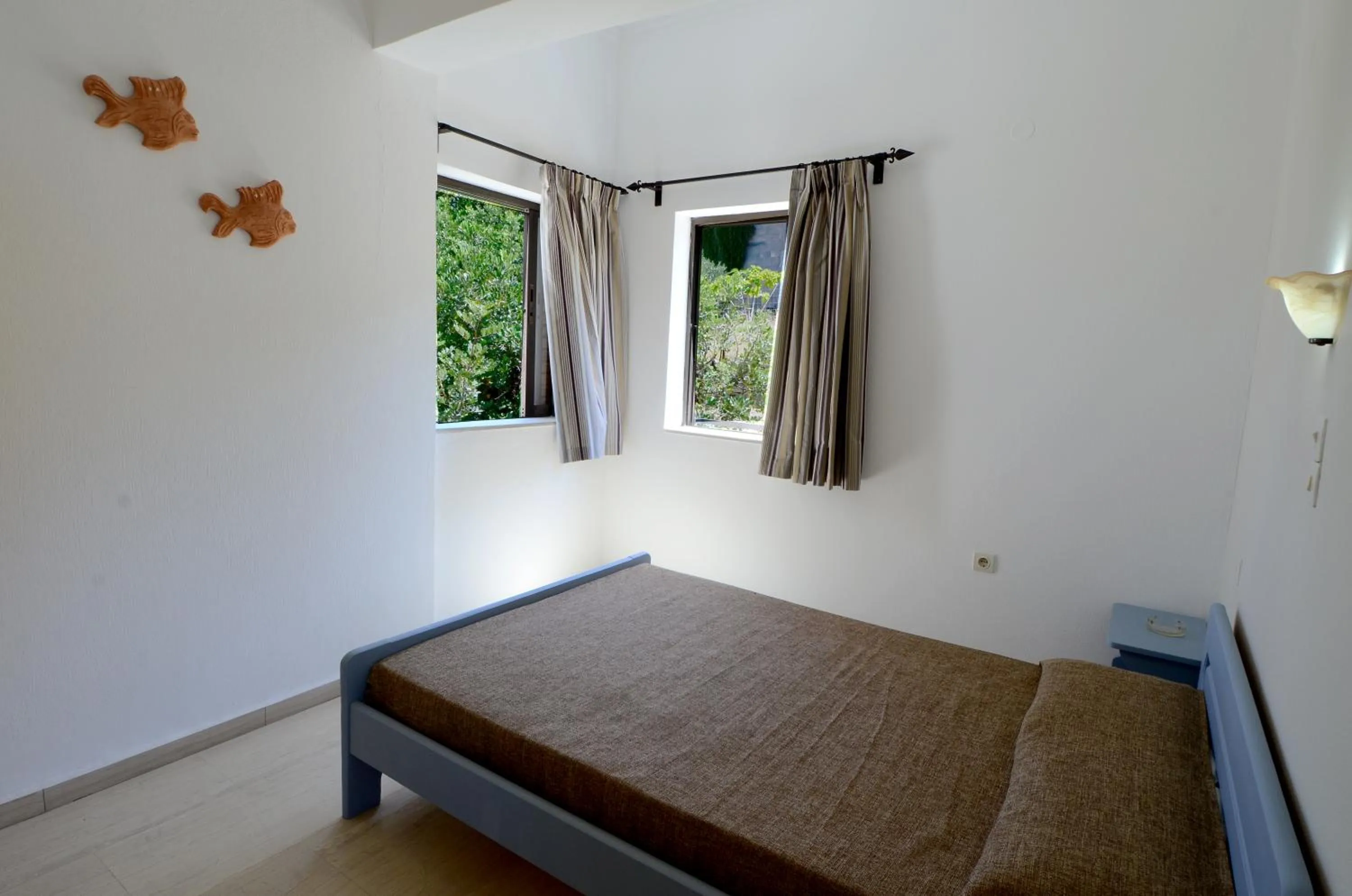 Bed in Golden Apartments