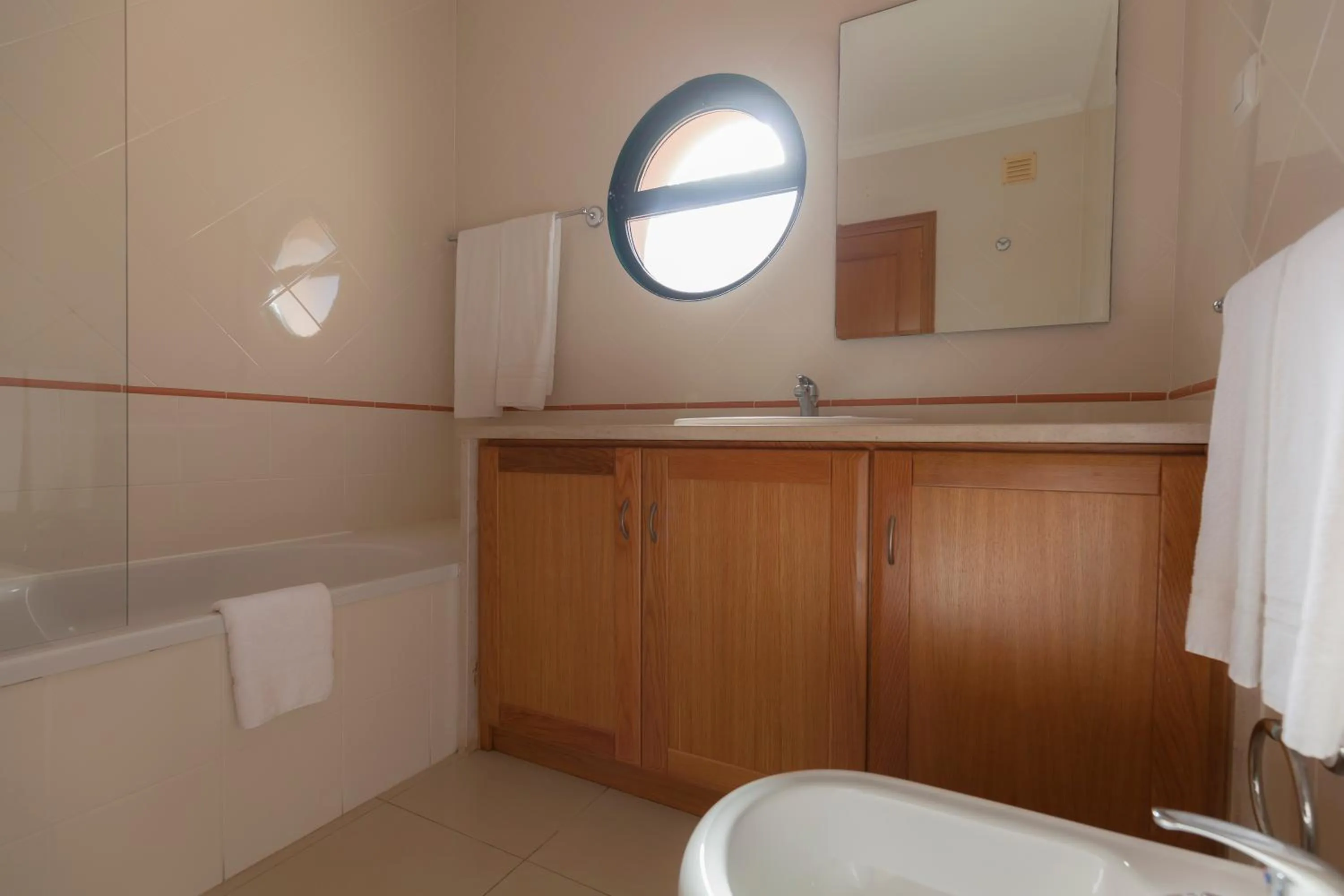 Bathroom in Eden Vilage by Garvetur