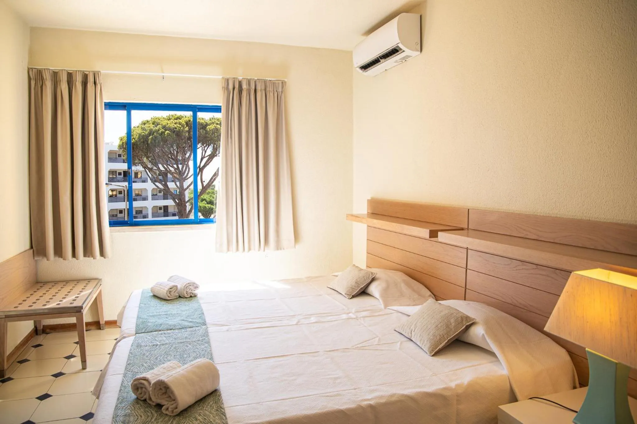 Bed in Rio by Garvetur