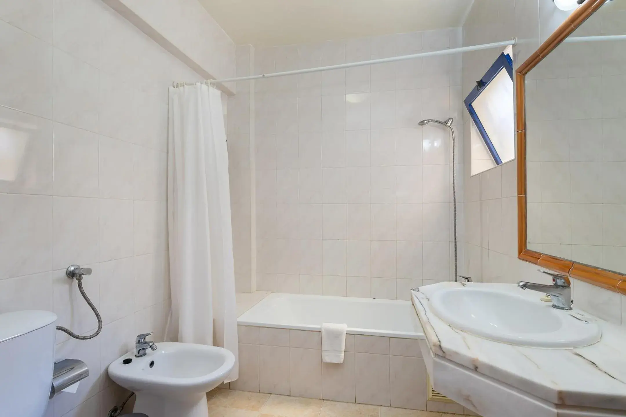 Bathroom in Rio by Garvetur Bathroom in Rio by Garvetur