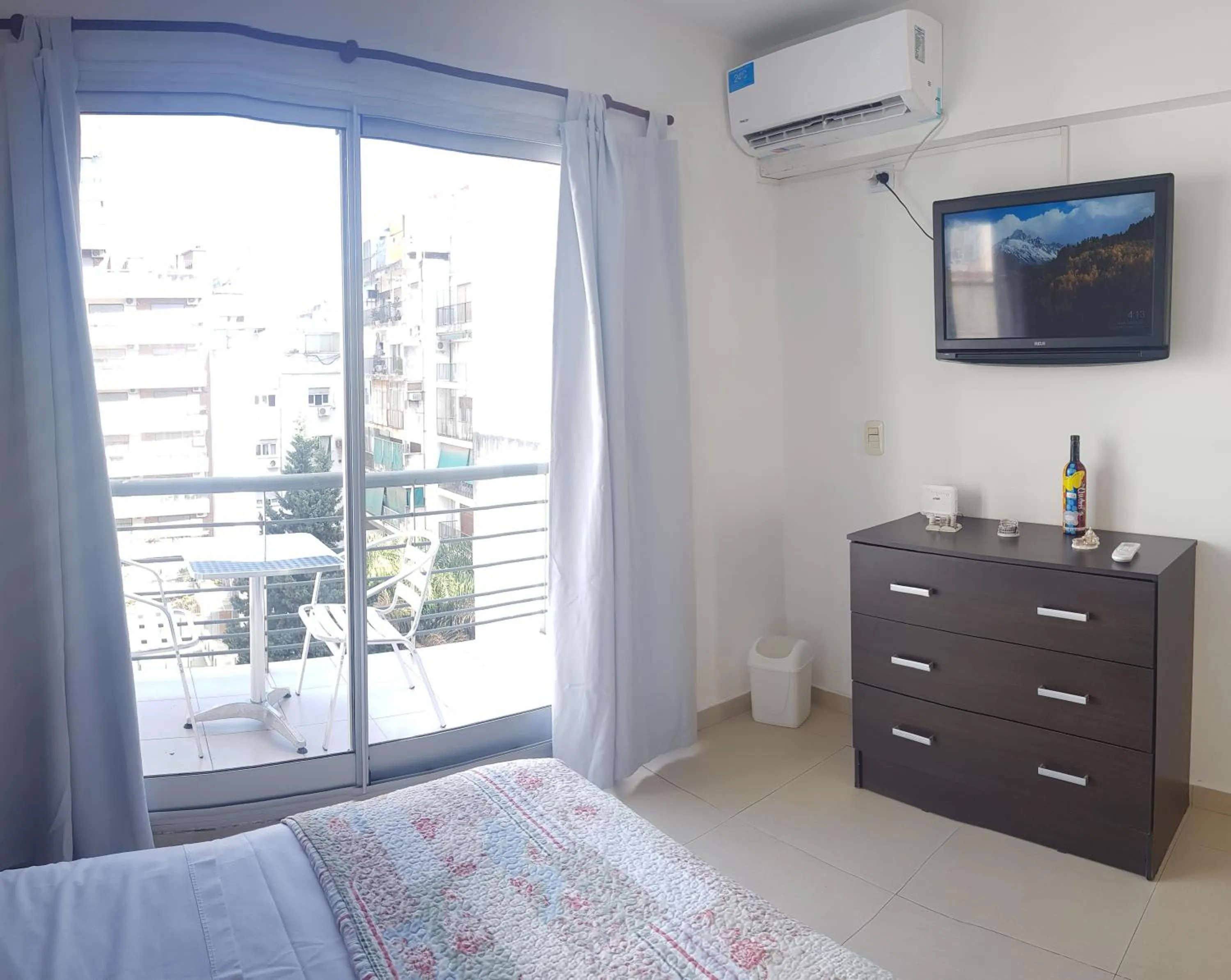 TV and multimedia, Bed in Aguero y Av. Las Heras