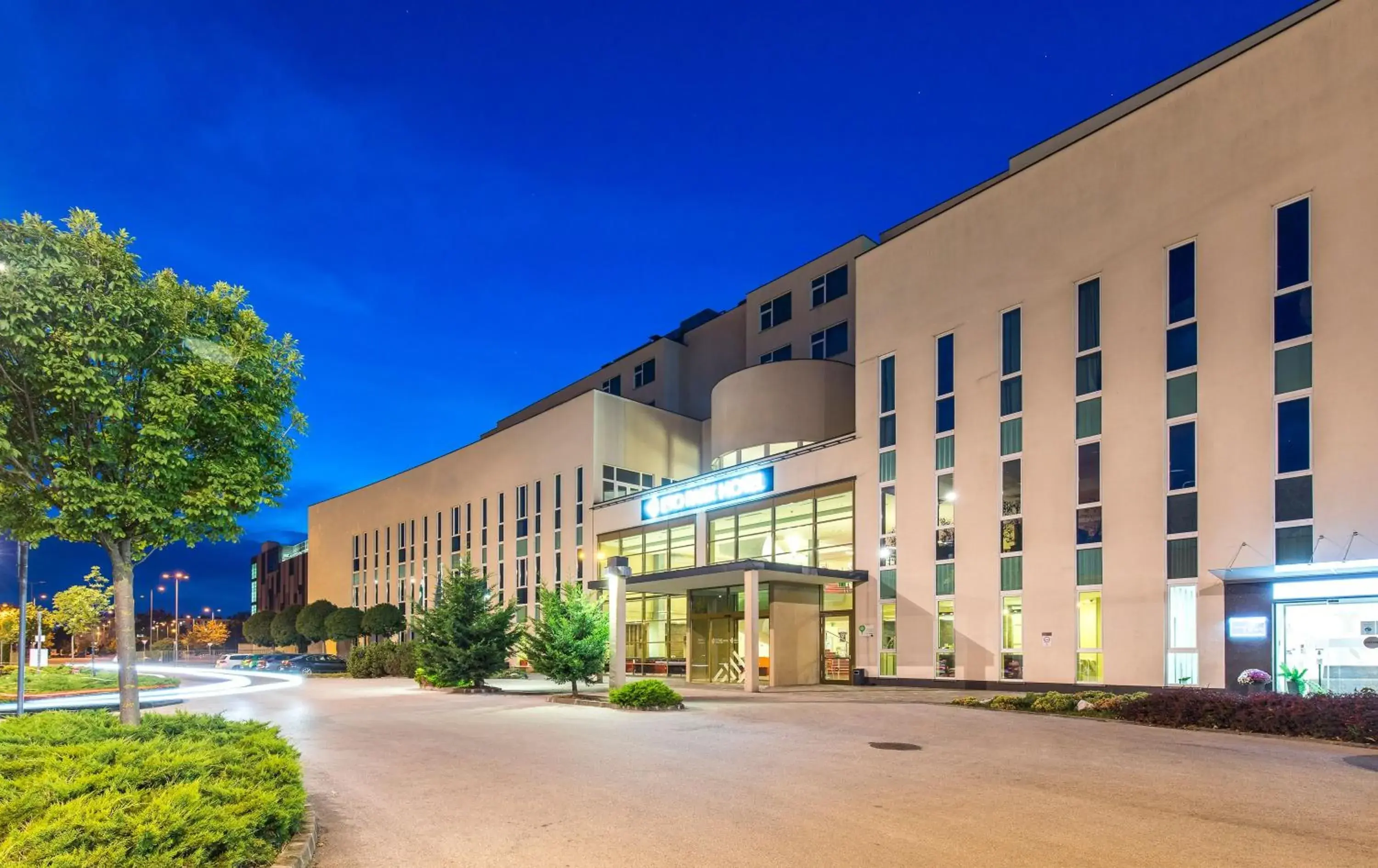 Facade/entrance in ETO Park Hotel Business & Stadium Facade/entrance in ETO Park Hotel Business & Stadium