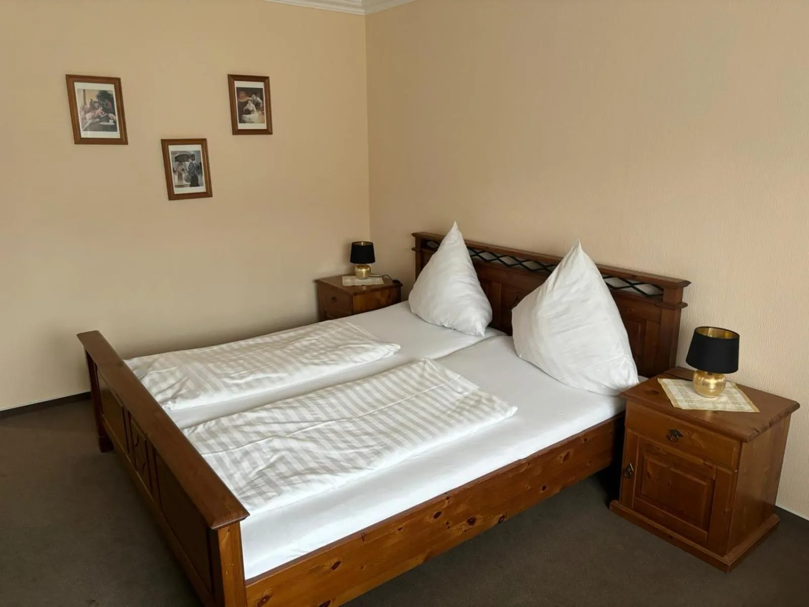 Bed in Hotel Mietz