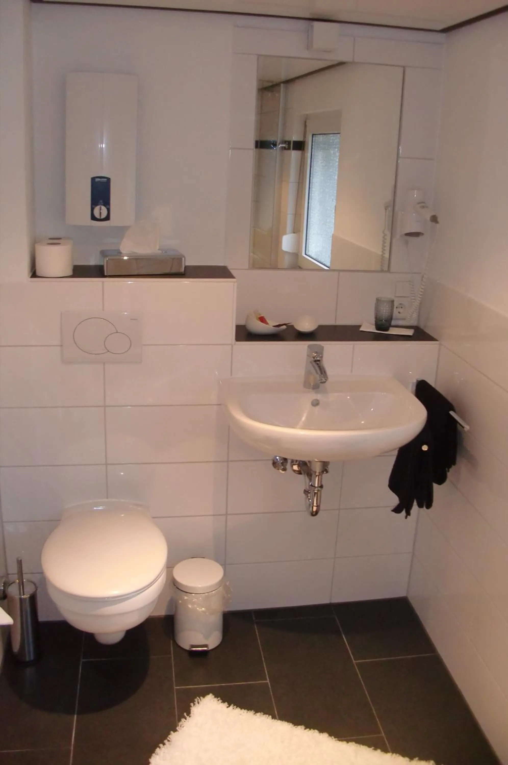 Toilet in Hotel Mietz